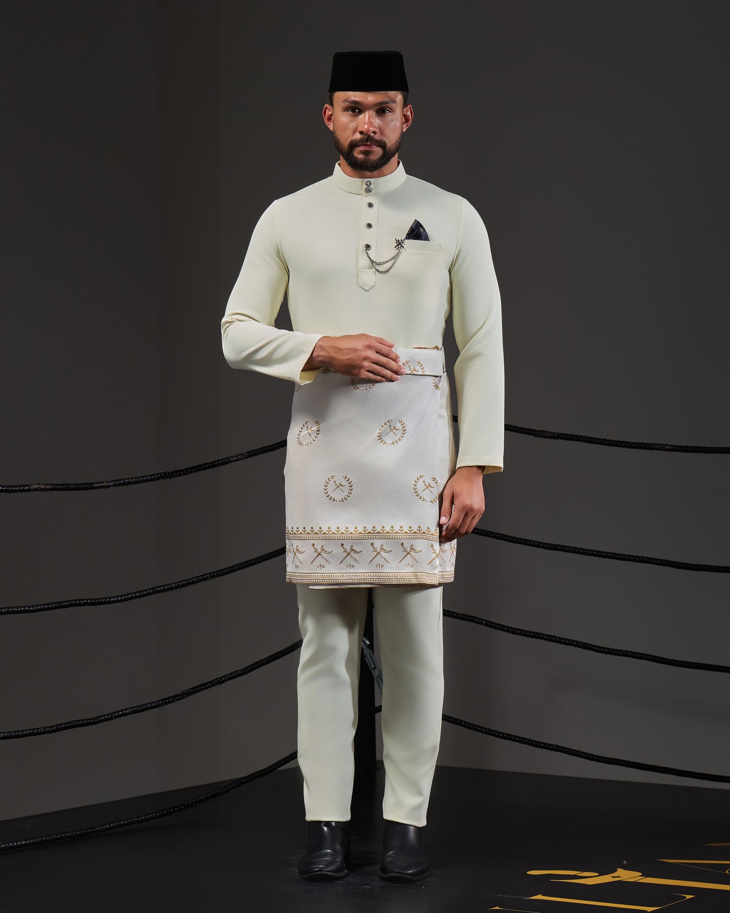 MINOR DEFECT SOULTAN BAJU MELAYU (LIGHT YELLOW)