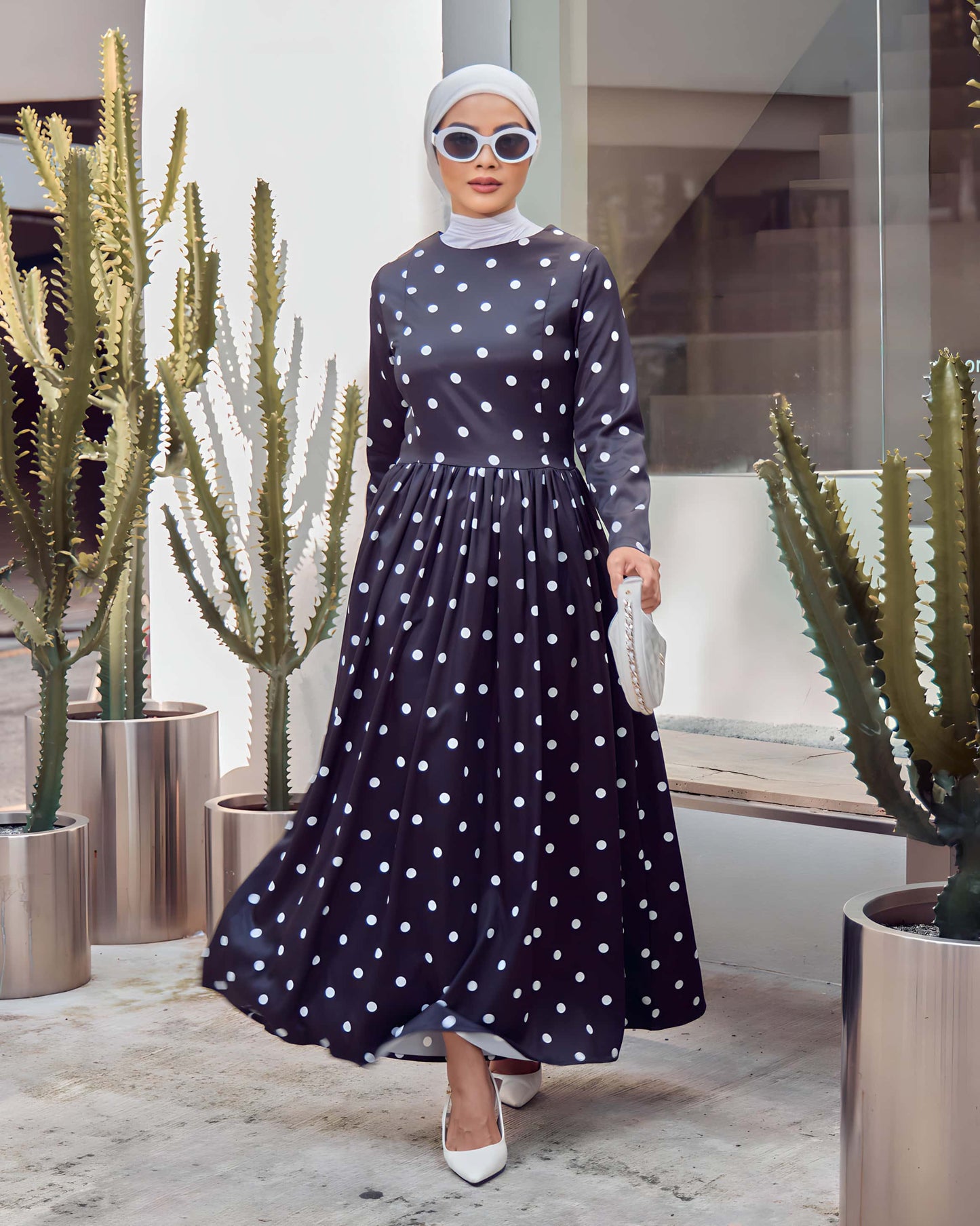 MINOR DEFECT A-LINE POLKA DRESS (WHITE DOT)
