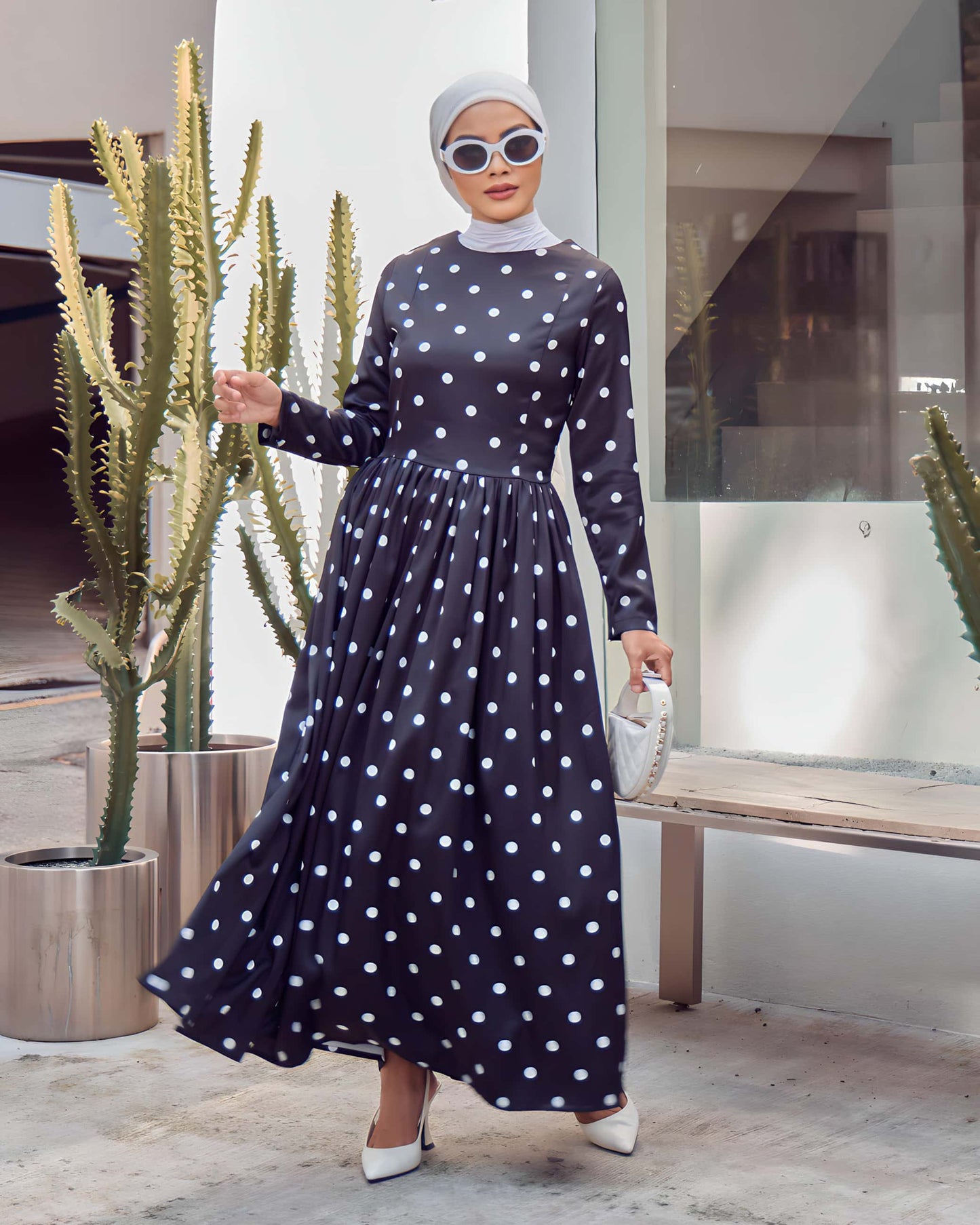 MINOR DEFECT A-LINE POLKA DRESS (WHITE DOT)