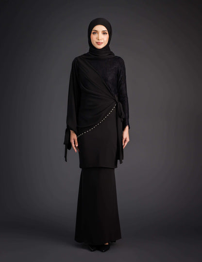 ADIANA KURUNG (BLACK)