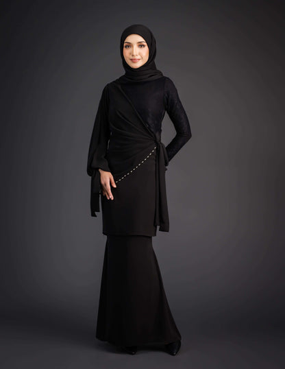 ADIANA KURUNG (BLACK)