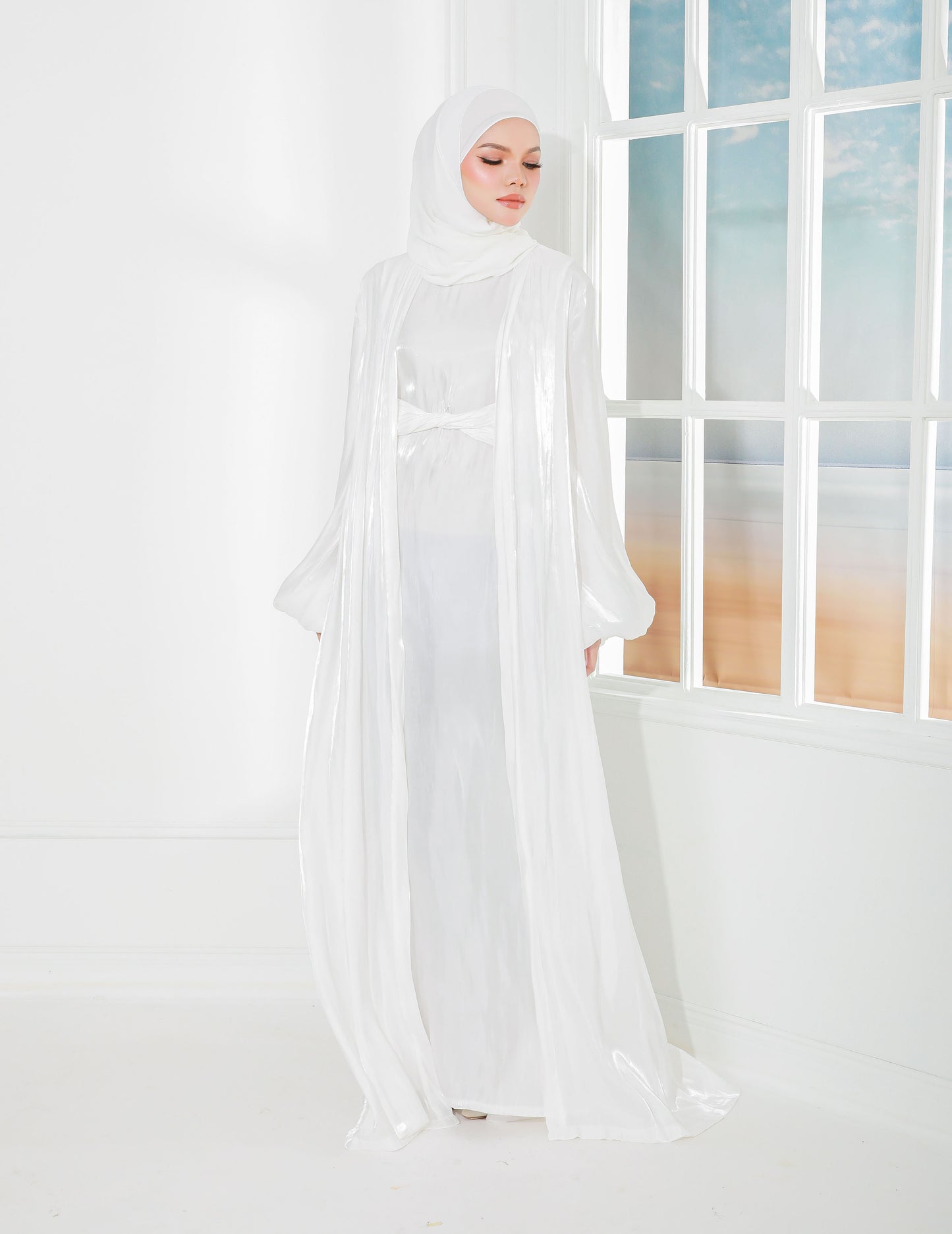 AJWA ABAYA (WHITE)