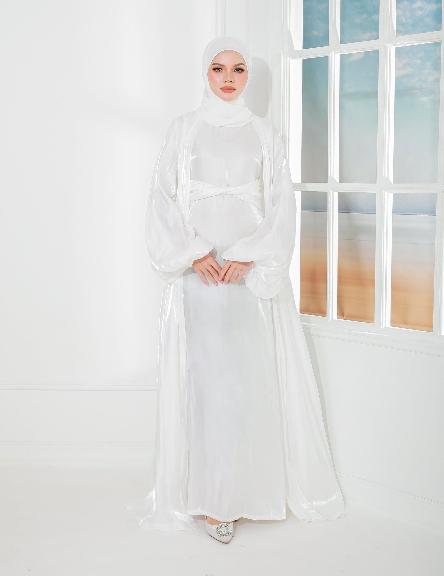 AJWA ABAYA (WHITE)