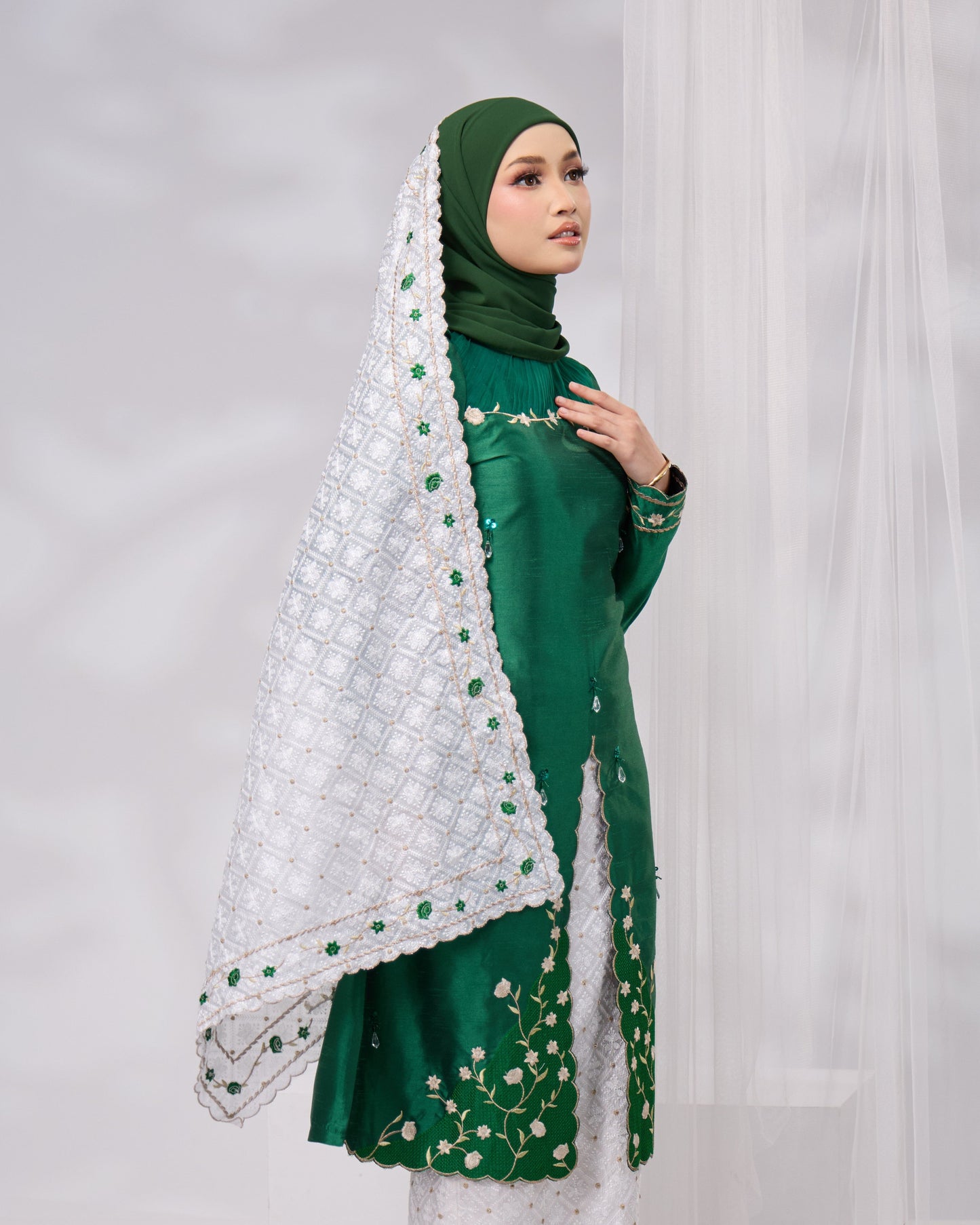 ALANNA VEIL (EMERALD GREEN)