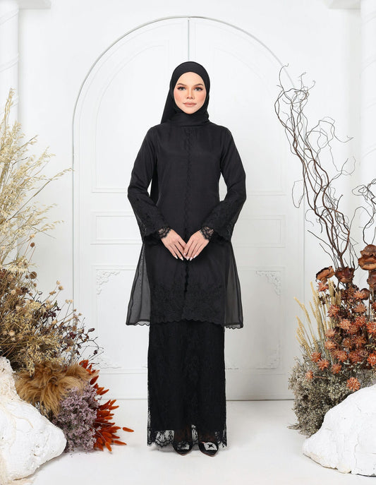 MINOR DEFECT AMAYA KEBAYA (BLACK)