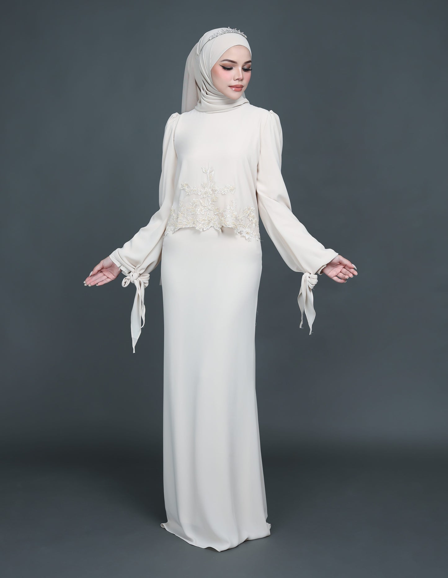 ARALYN DRESS (CHAMPAGNE)