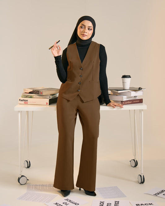 LEORA BUTTON VEST (BROWN)