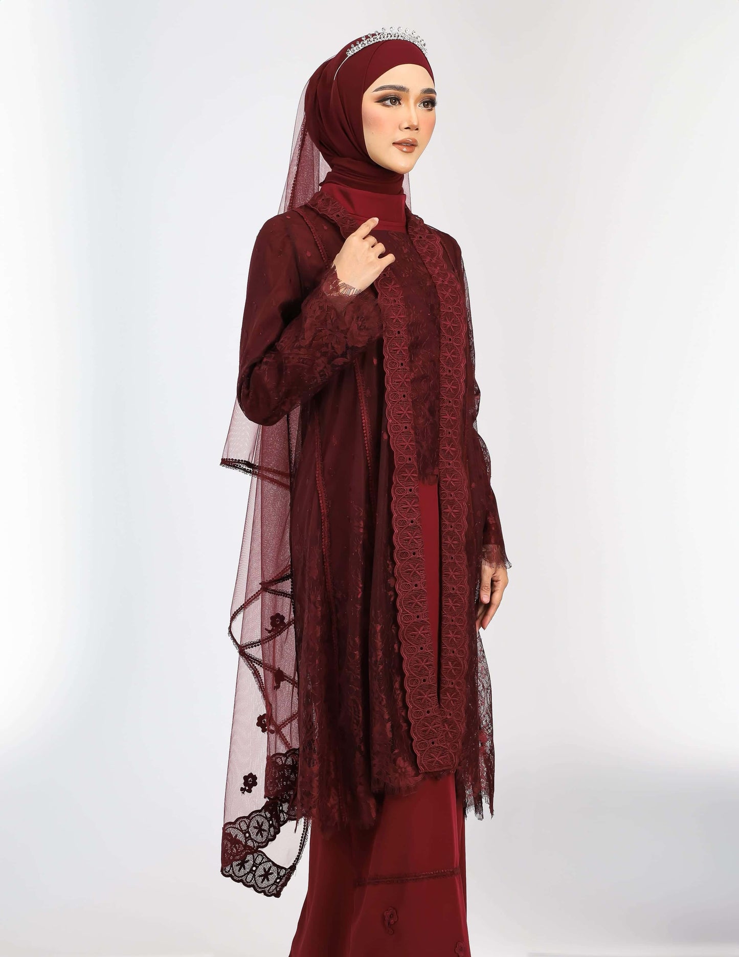 CAMELIA VEIL (BURGUNDY)