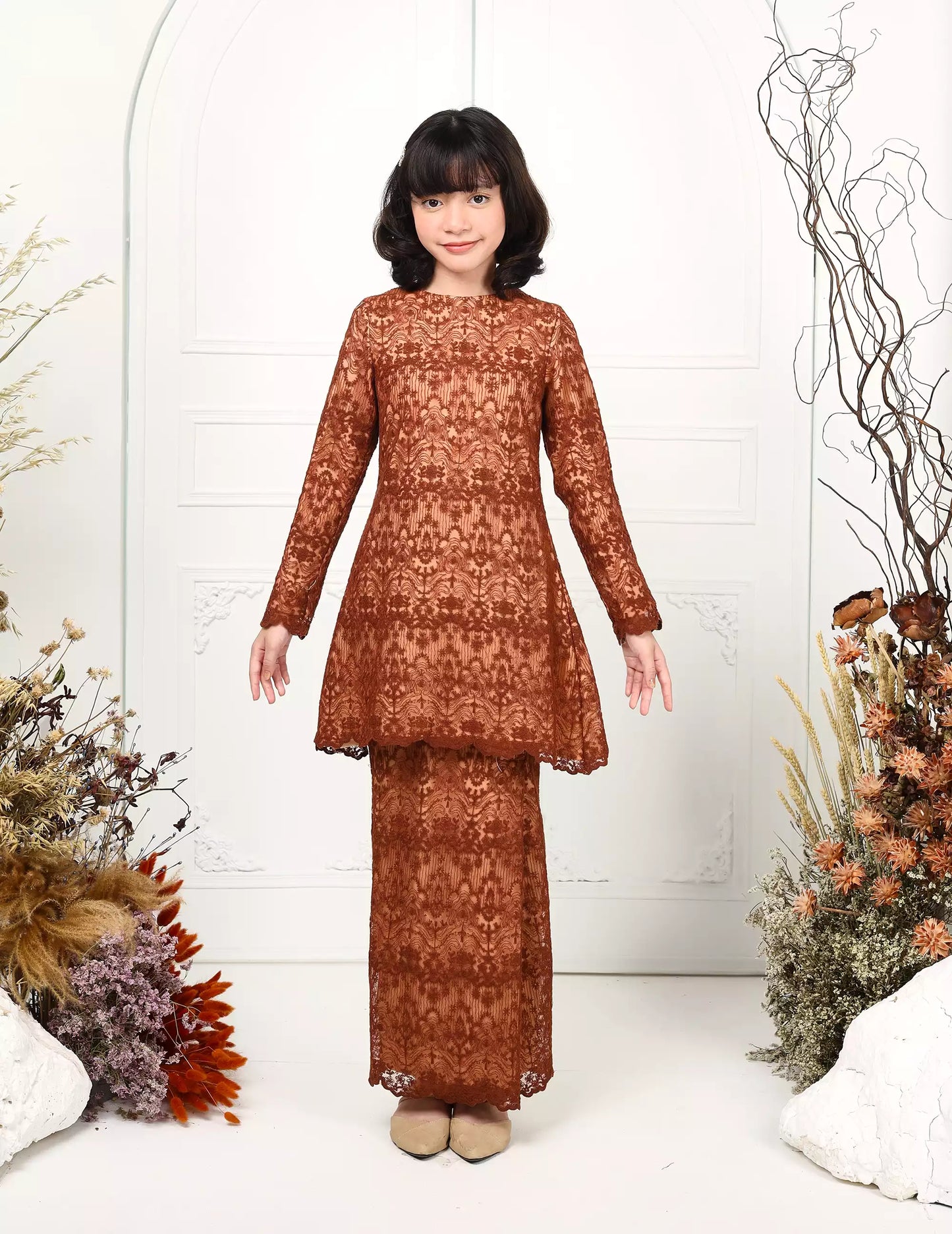 DAHLIYA KEBARUNG KIDS (BROWN)