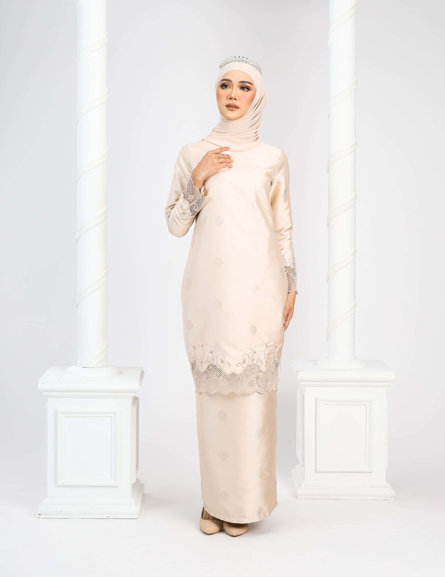 DAYANG KURUNG (CHAMPAGNE)