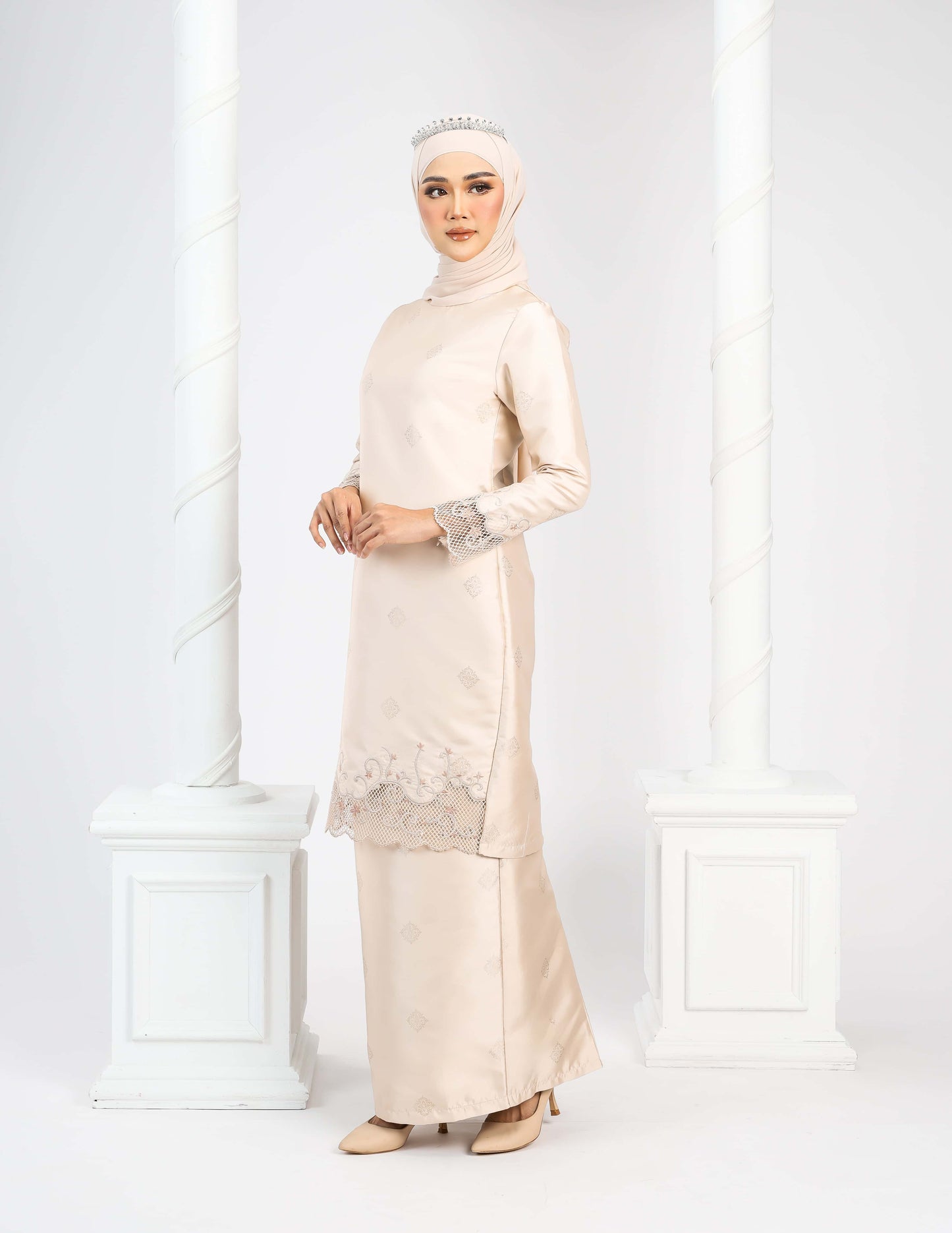 DAYANG KURUNG (CHAMPAGNE)