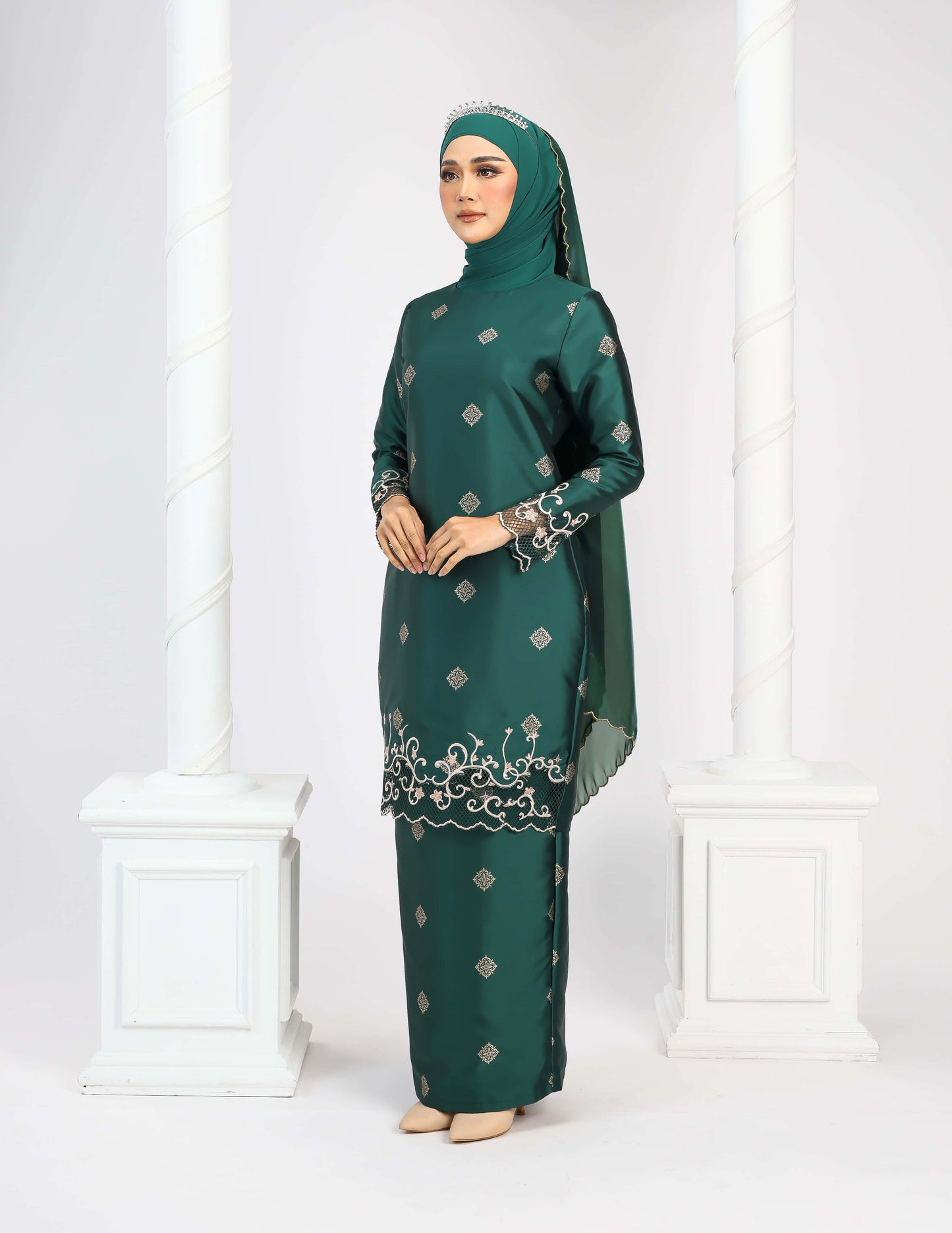 DAYANG KURUNG (EMERALD GREEN)