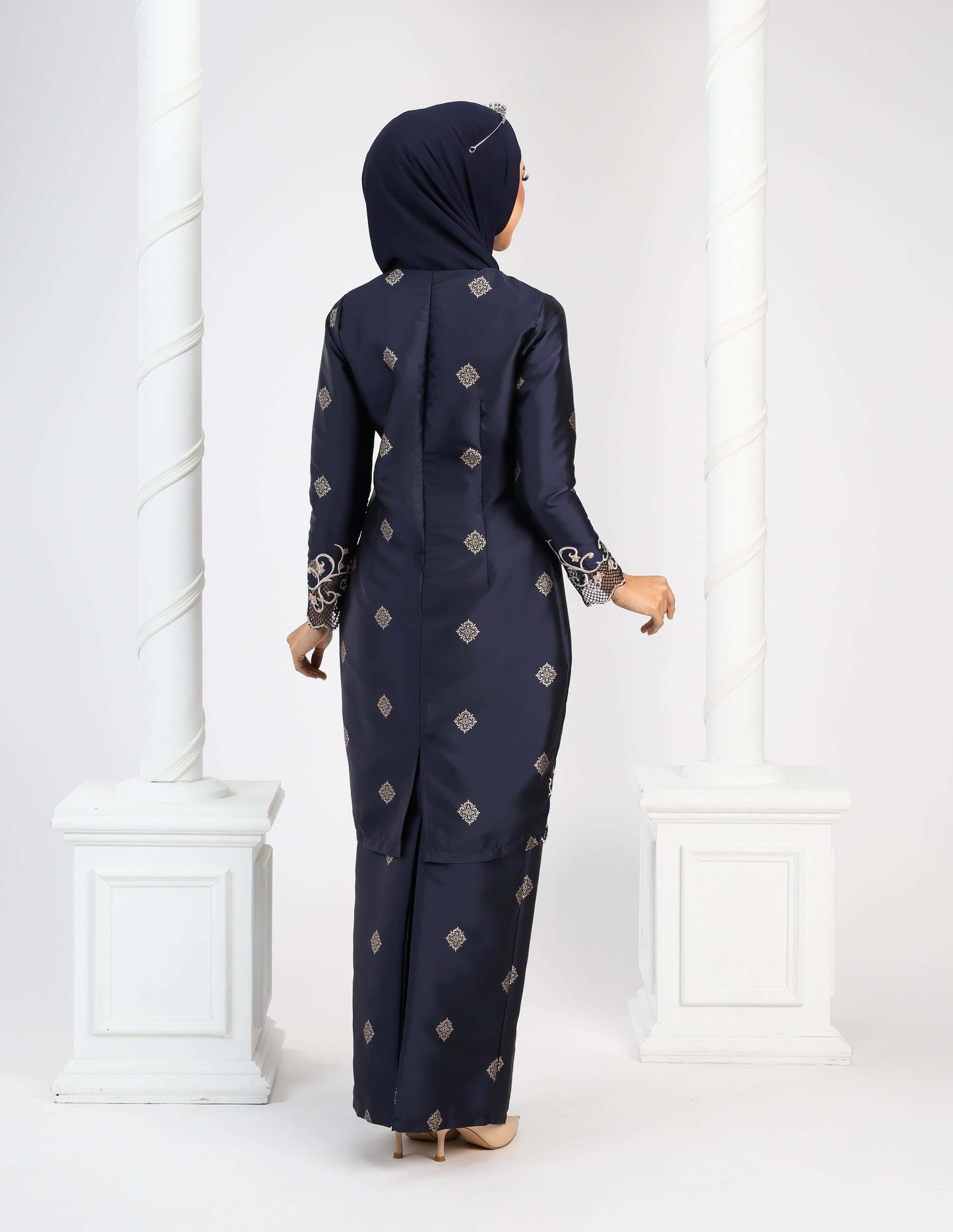 DAYANG KURUNG (NAVY BLUE)