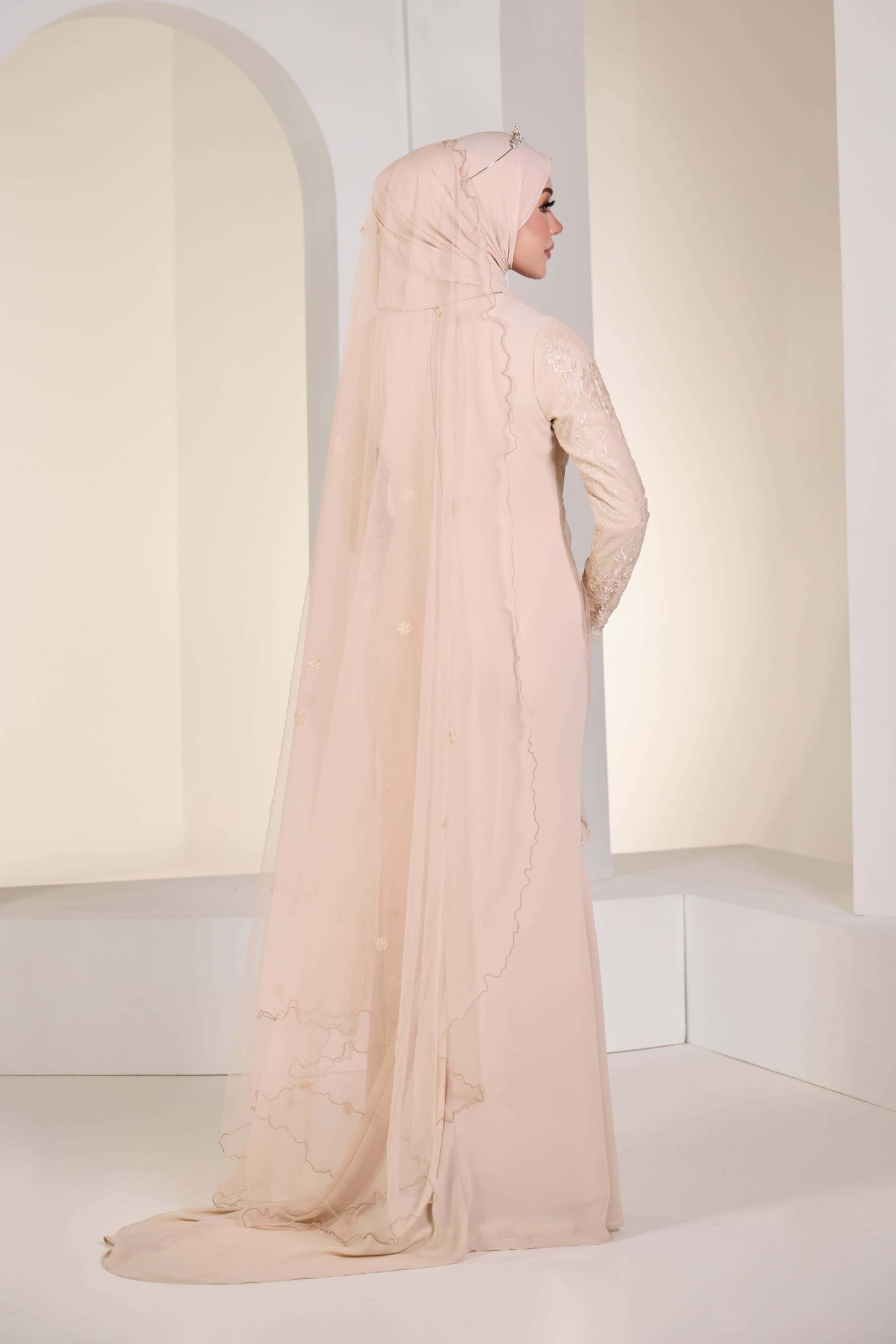 EDWINA BRIDE DRESS (CHAMPAGNE)