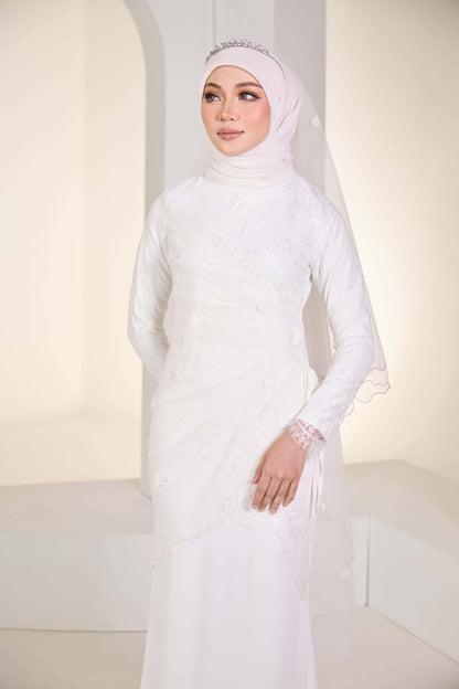 EDWINA BRIDE DRESS (OFF WHITE)