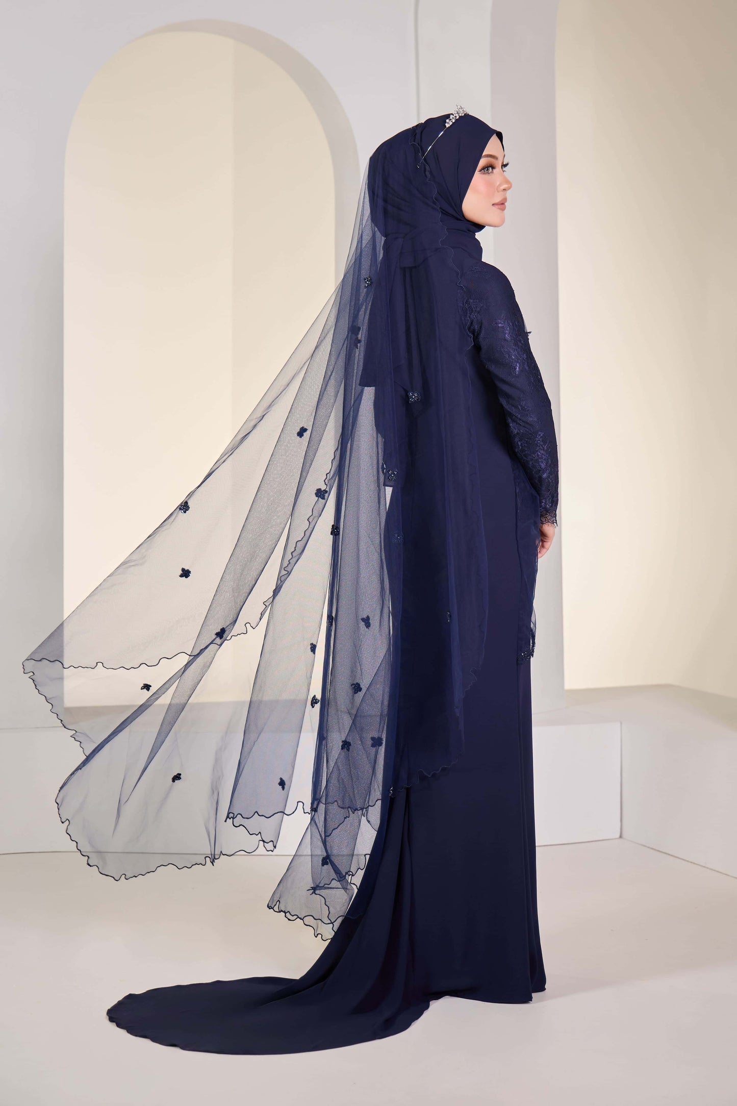 EDWINA VEIL (NAVY BLUE)