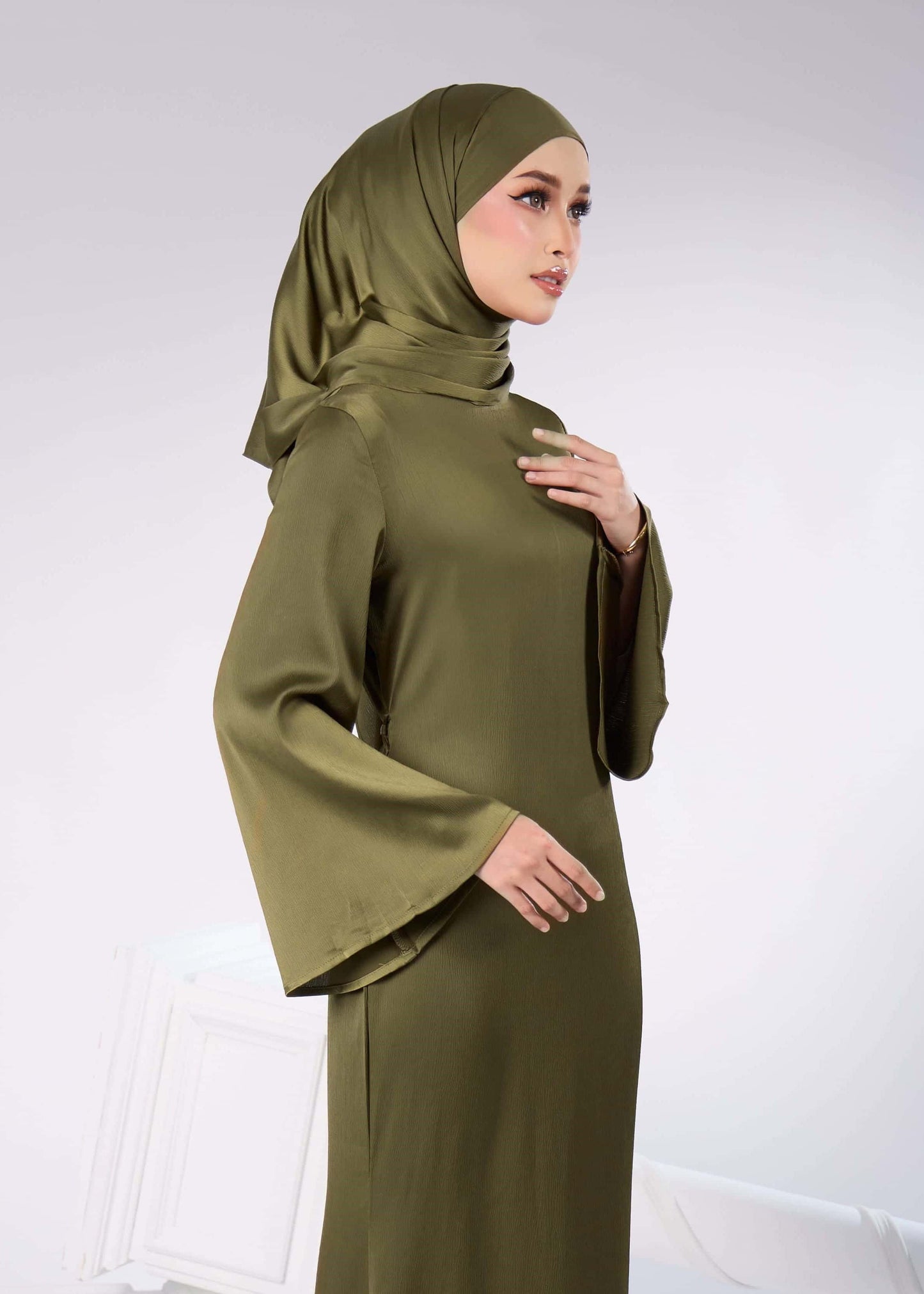 ELAINE SHAWL (ARMY GREEN)