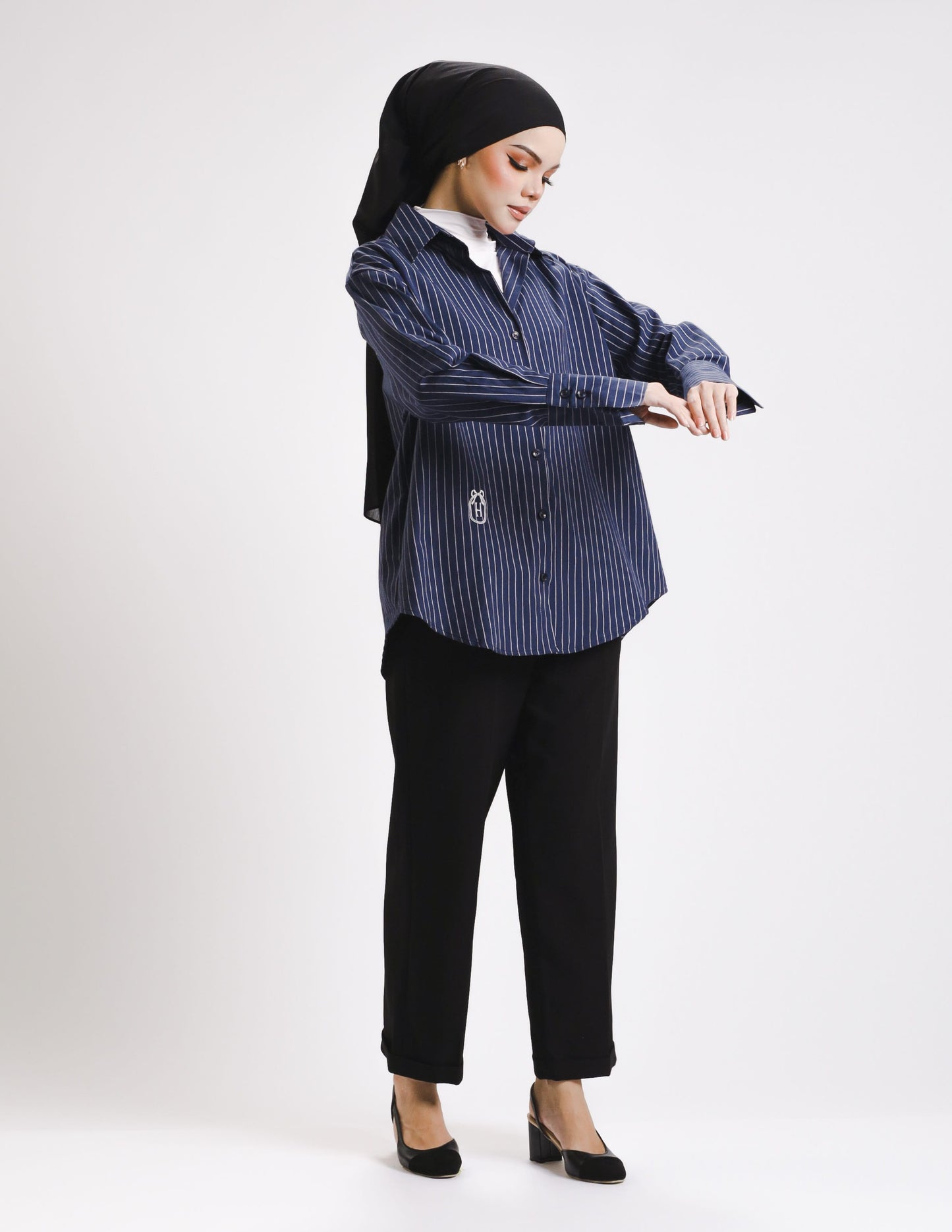 ELLEN STRIPES BUTTON SHIRT (NAVY BLUE)