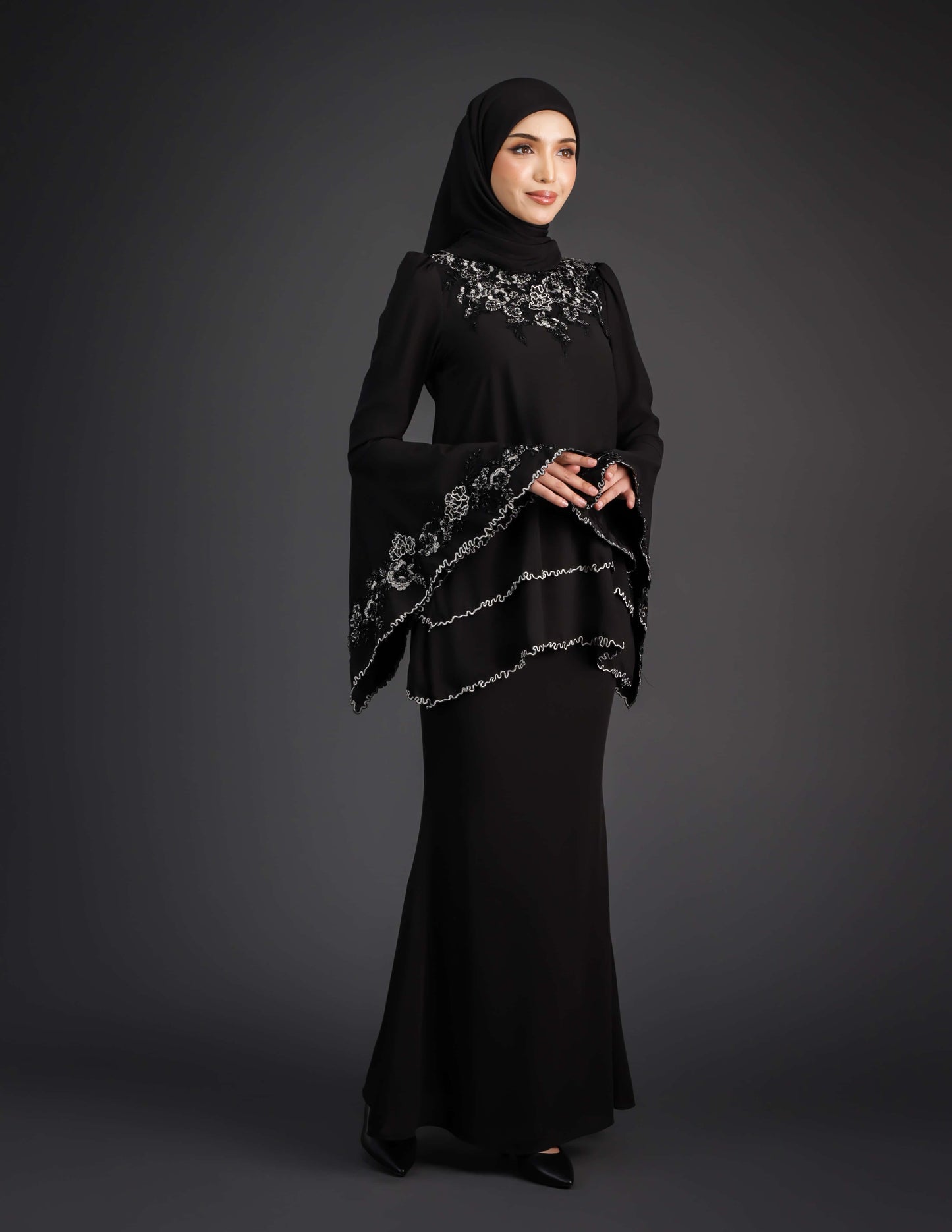 MINOR DEFECT EMMELYN KURUNG (BLACK)