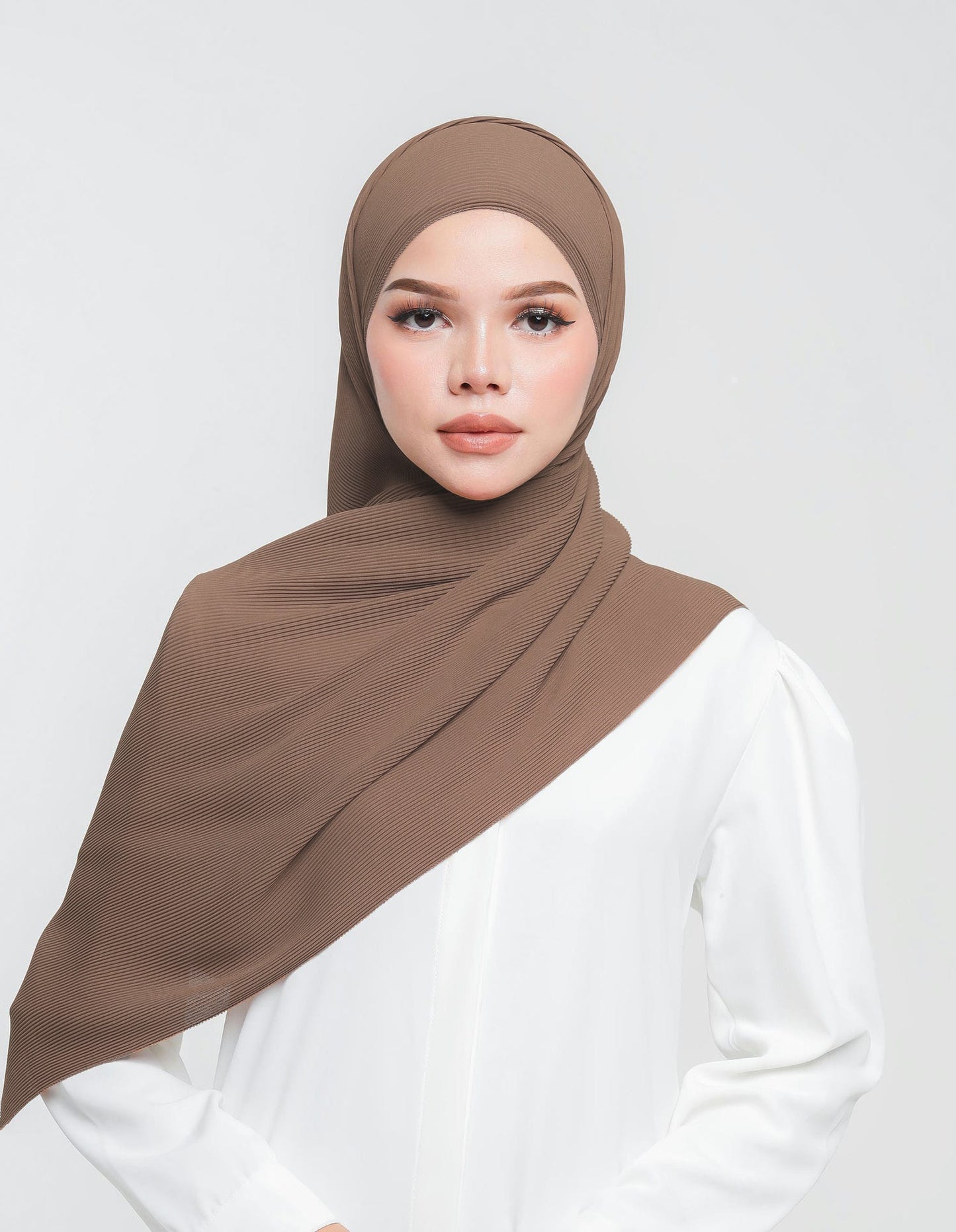 EVA PLEATED SHAWL (COCOA)