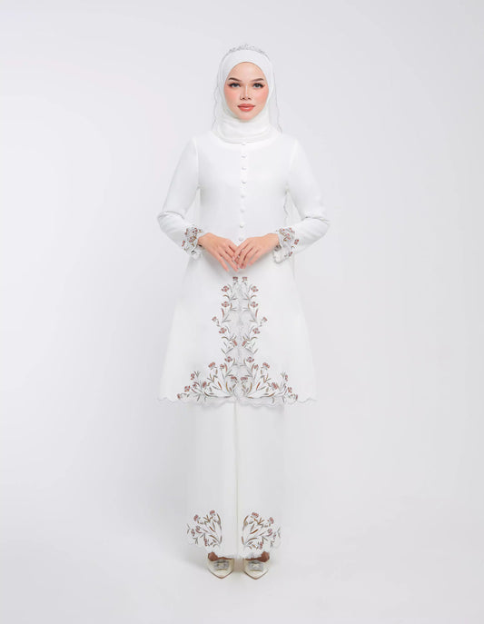 MINOR DEFECT HAERA KEBAYA (OFF WHITE)