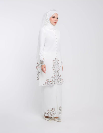 MINOR DEFECT HAERA KEBAYA (OFF WHITE)