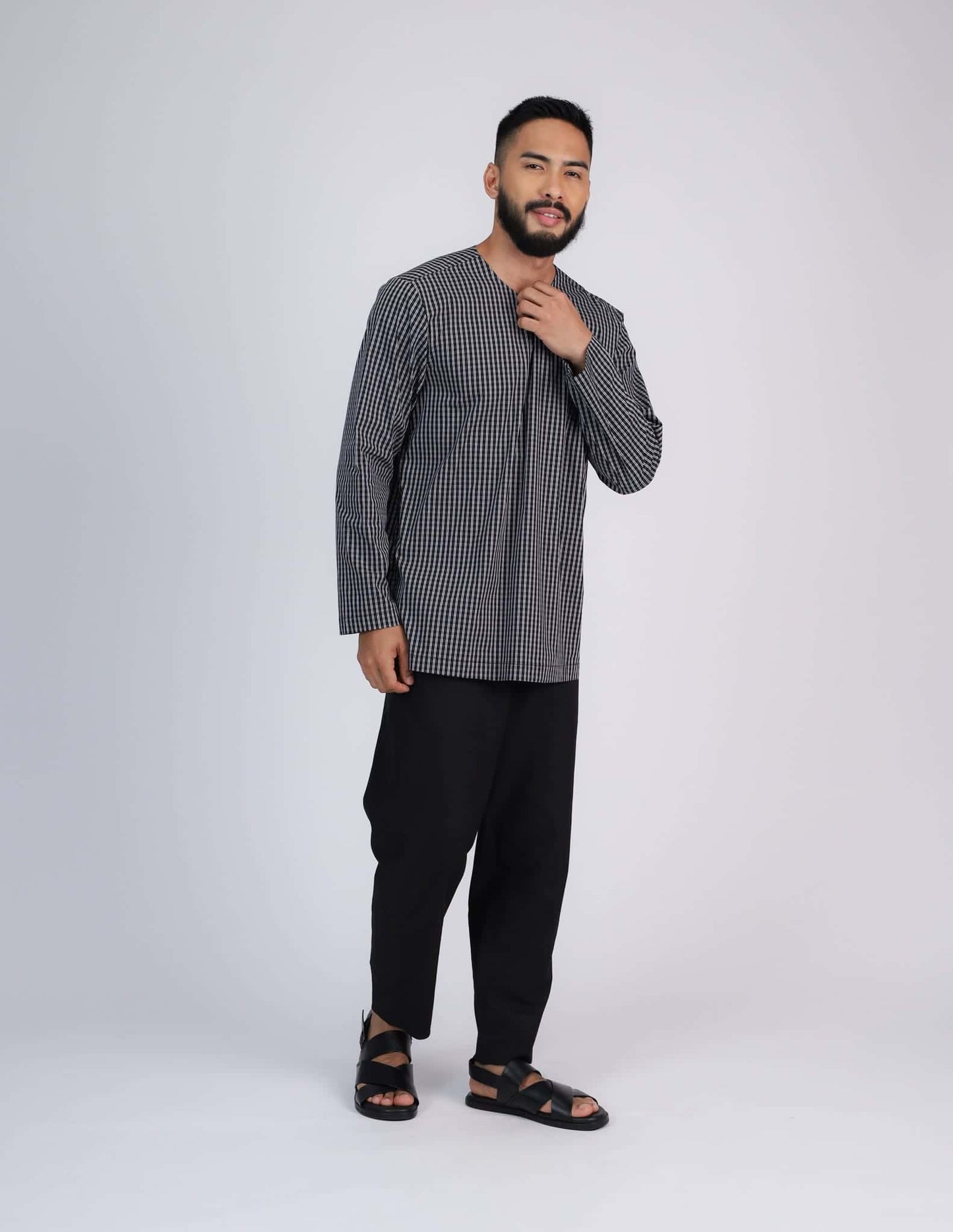 HAQEEM KURTA (BLACK)