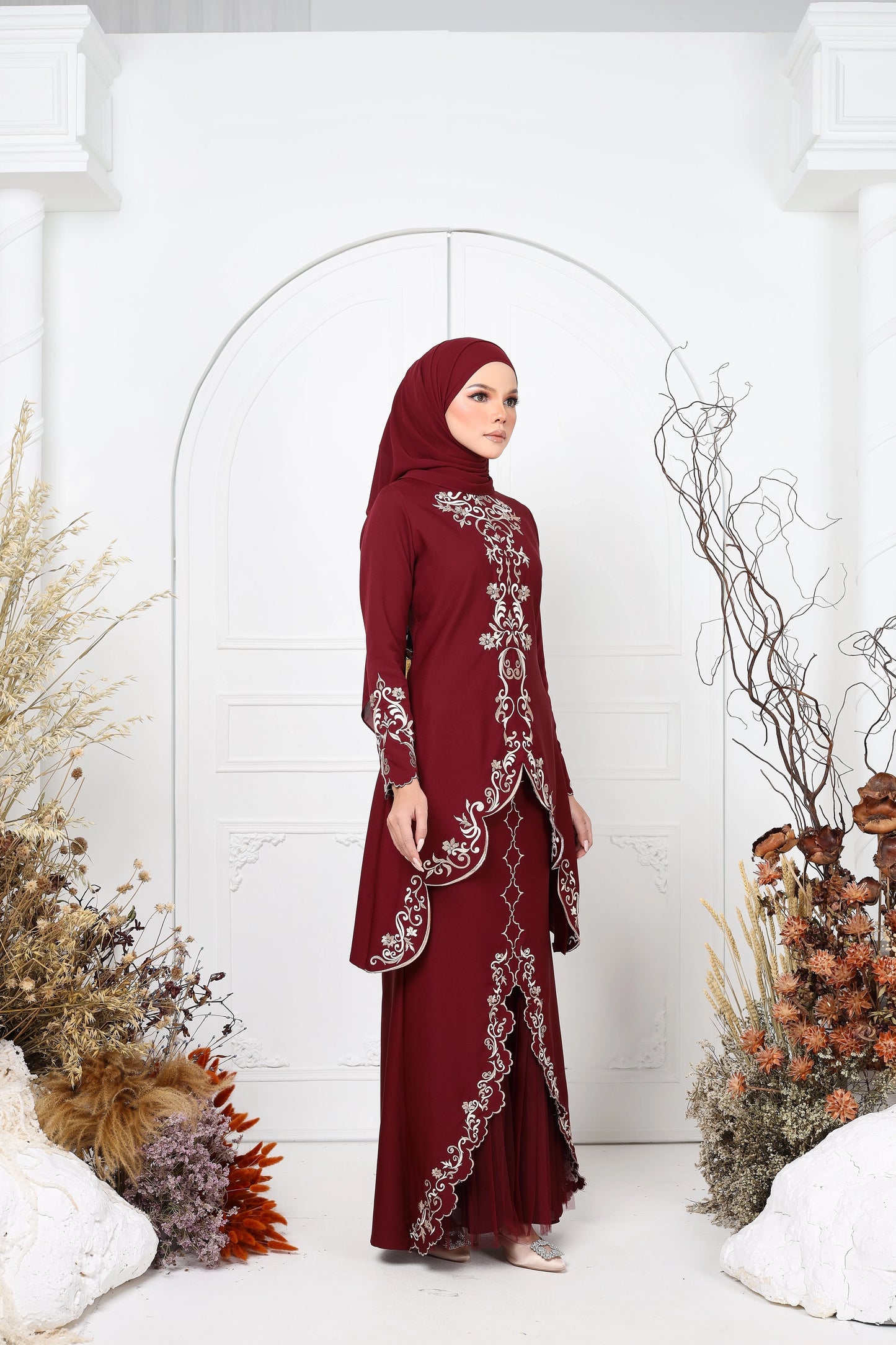 HAYLA KEBAYA (BURGUNDY)