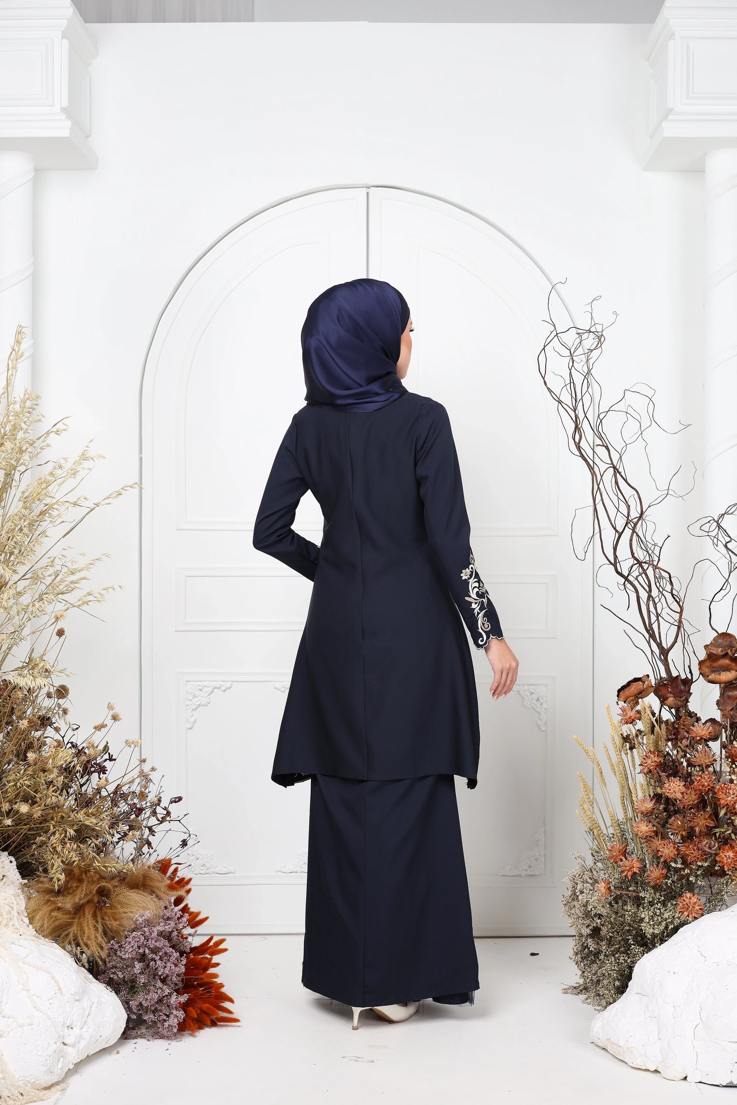 HAYLA KEBAYA (NAVY BLUE)