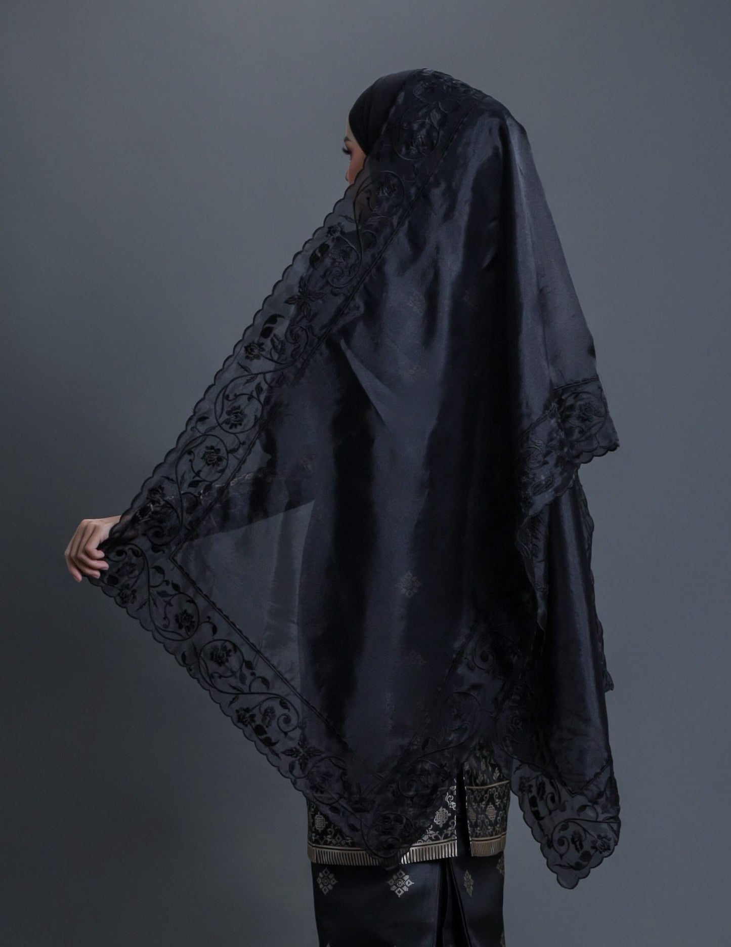 JUWITA VEIL (BLACK)