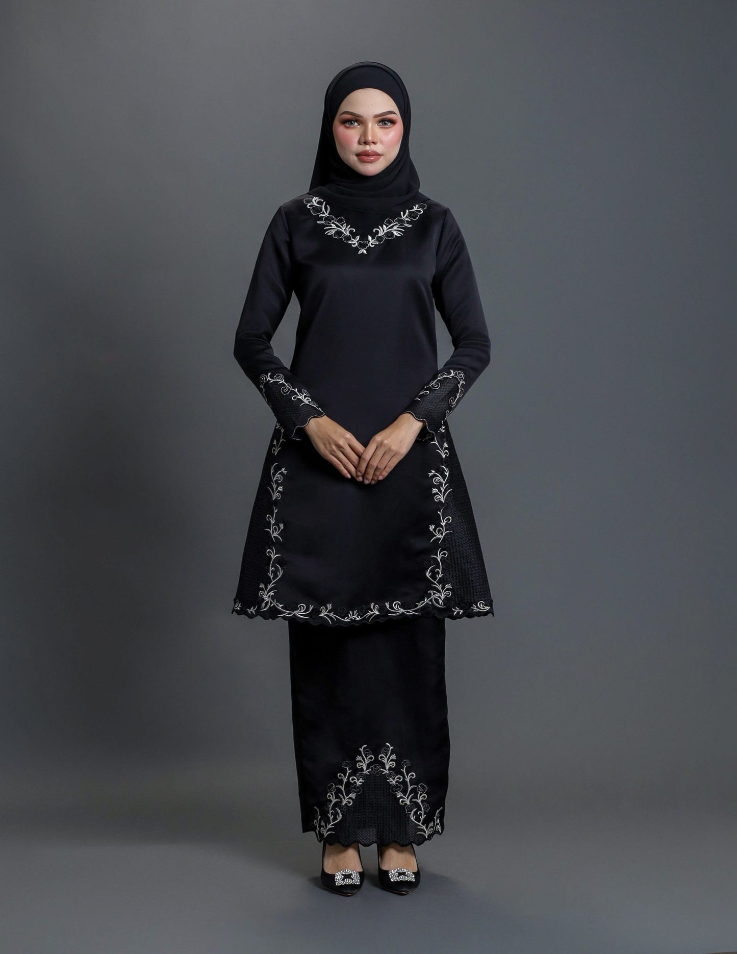 LAILA KURUNG (BLACK)