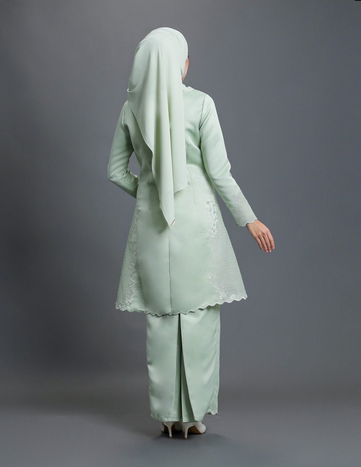 LAILA KURUNG (GREEN TEA)