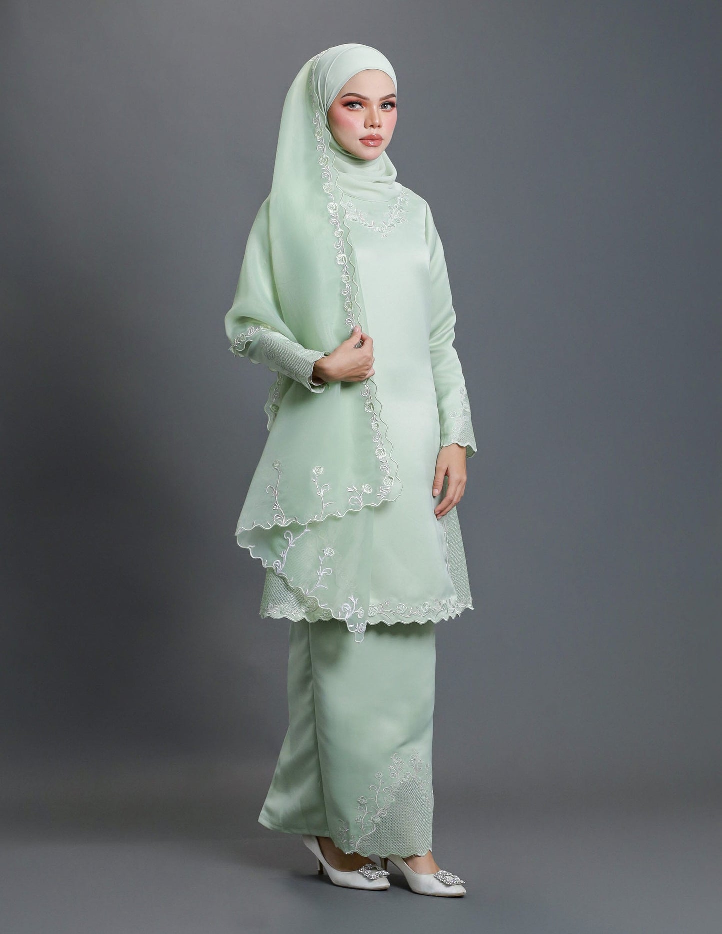 LAILA KURUNG (GREEN TEA)