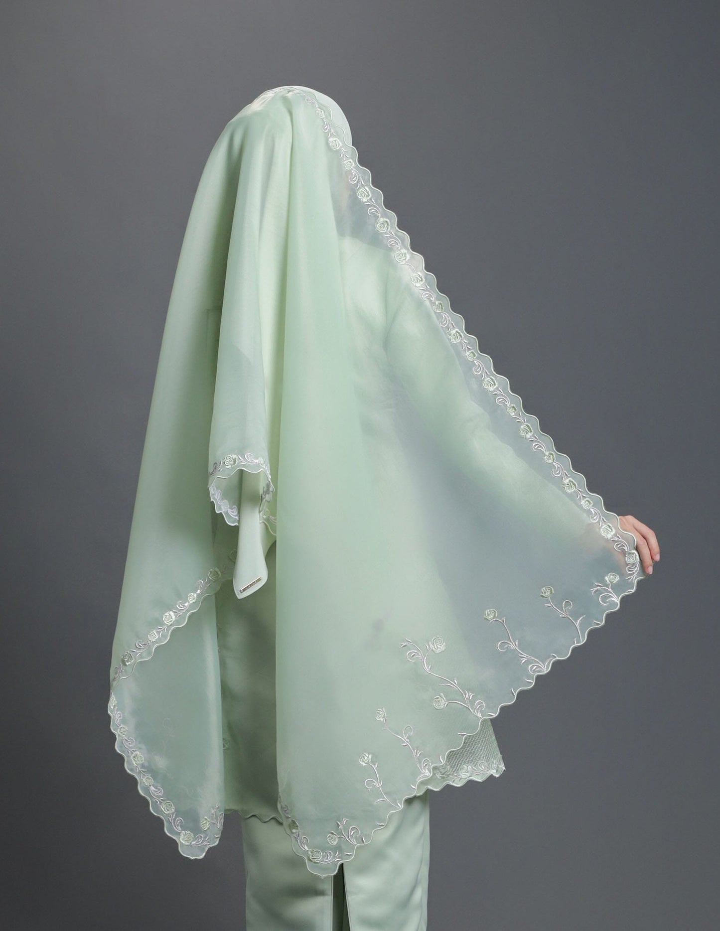 LAILA VEIL (GREEN TEA)