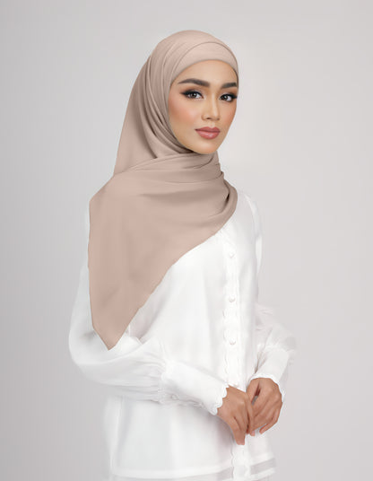 MARIA BAWAL TIEBACK (LIGHT ALMOND)