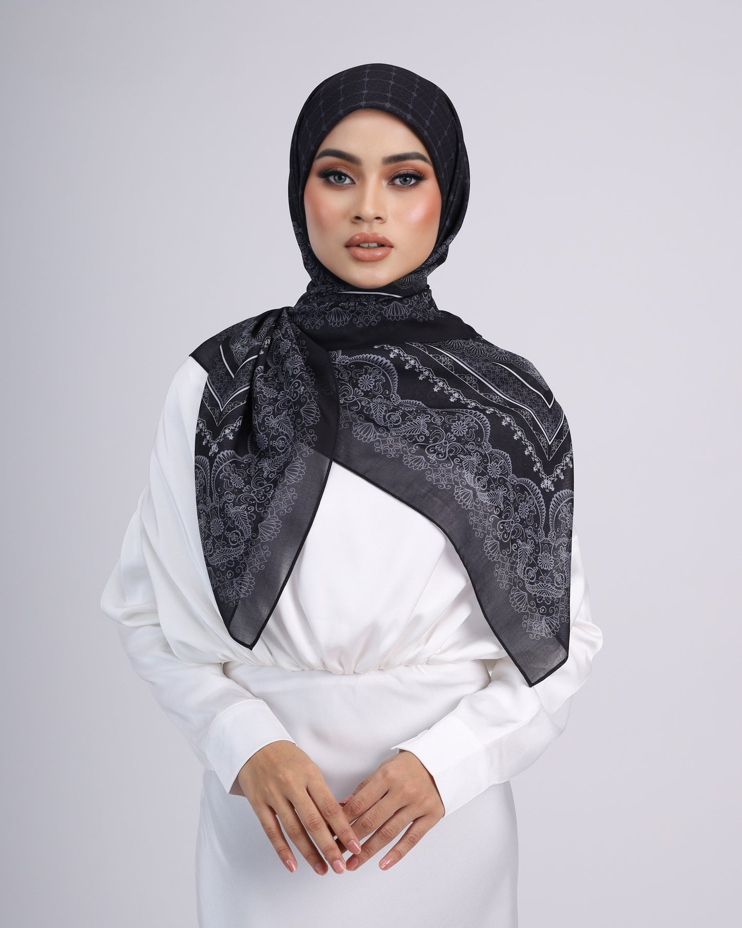 MARTINA BAWAL (BLACK)