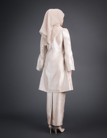 MELATI KURUNG (CHAMPAGNE)