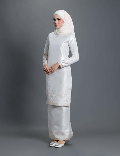 JUWITA KURUNG (OFF WHITE)