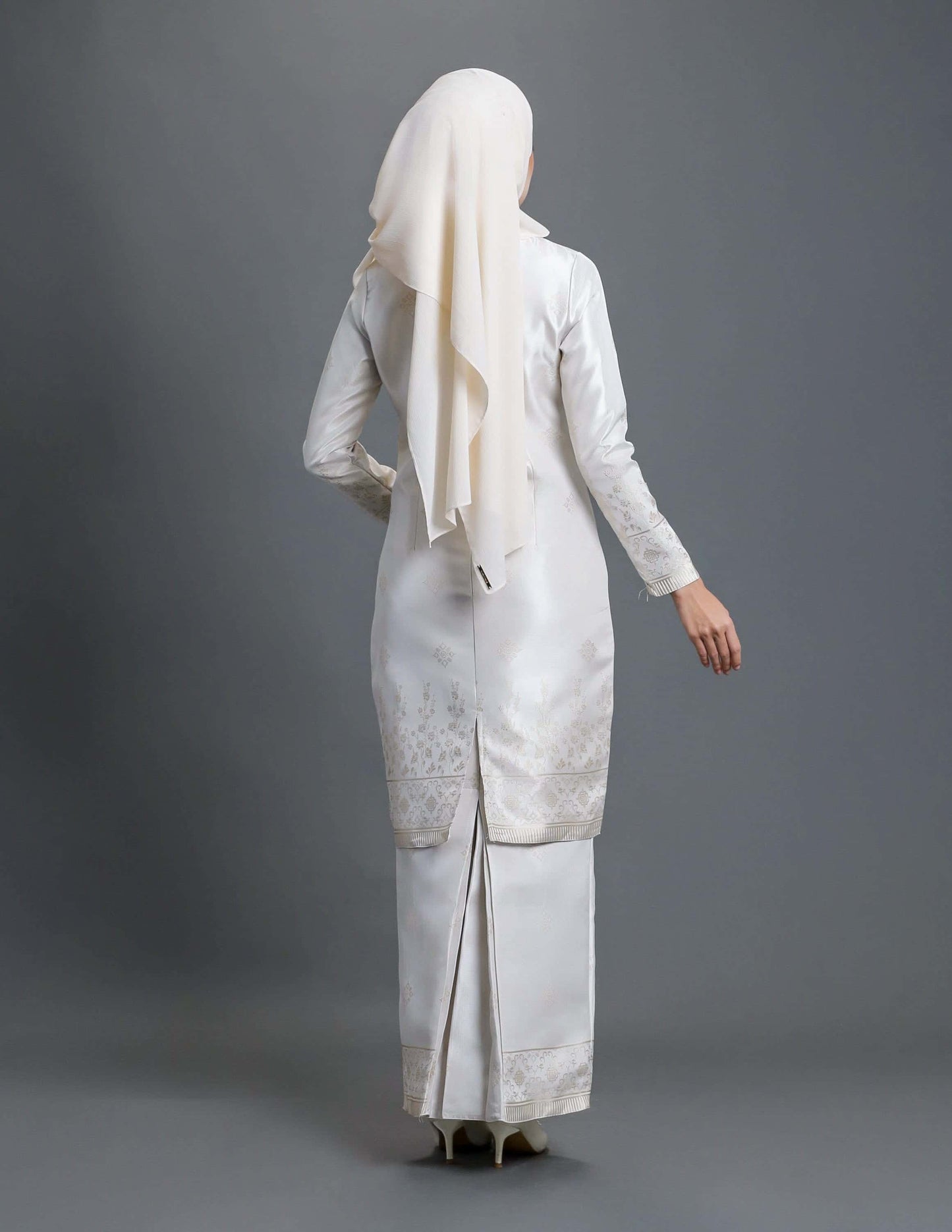 JUWITA KURUNG (OFF WHITE)