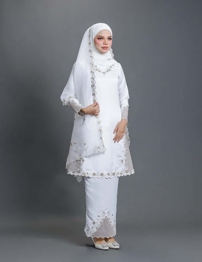 MINOR DEFECT LAILA KURUNG (OFF WHITE)