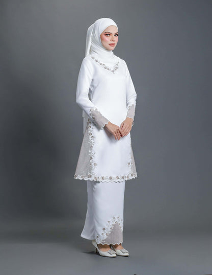 MINOR DEFECT LAILA KURUNG (OFF WHITE)