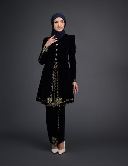 MINOR DEFECT NAIFAH KEBAYA (NAVY BLUE)