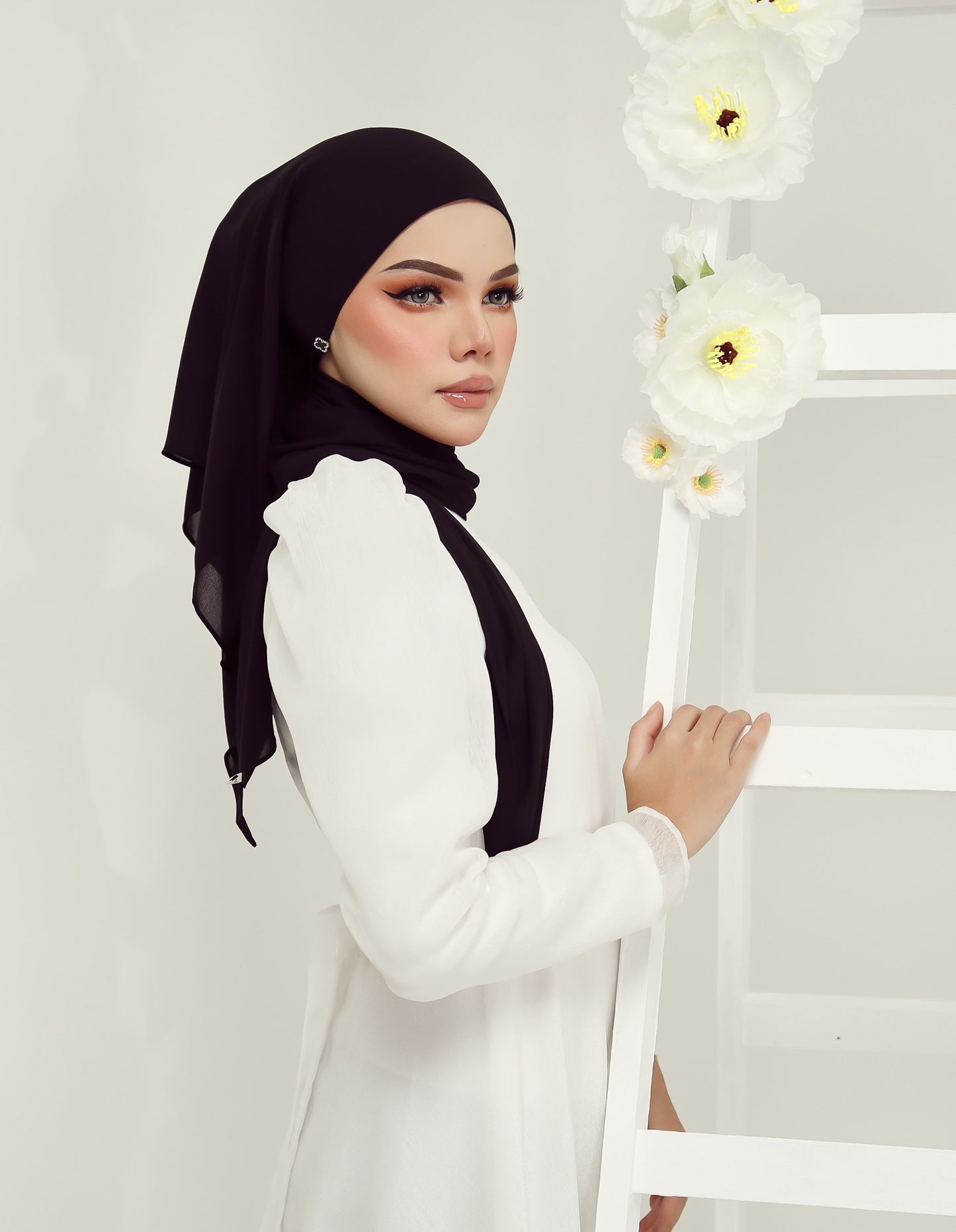 NIA BAWAL (BLACK)