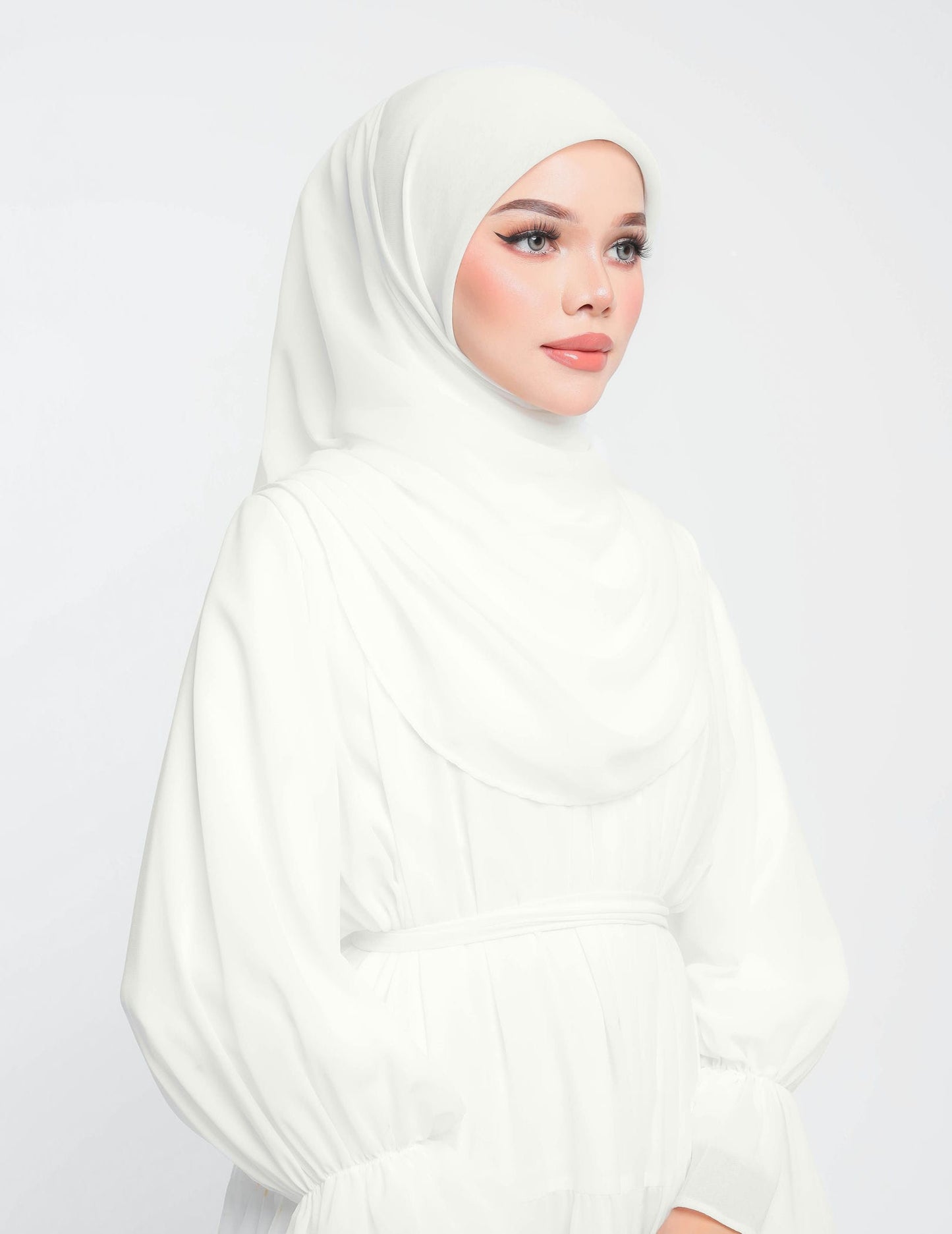 NUHA BAWAL DRAPE (PURE WHITE)