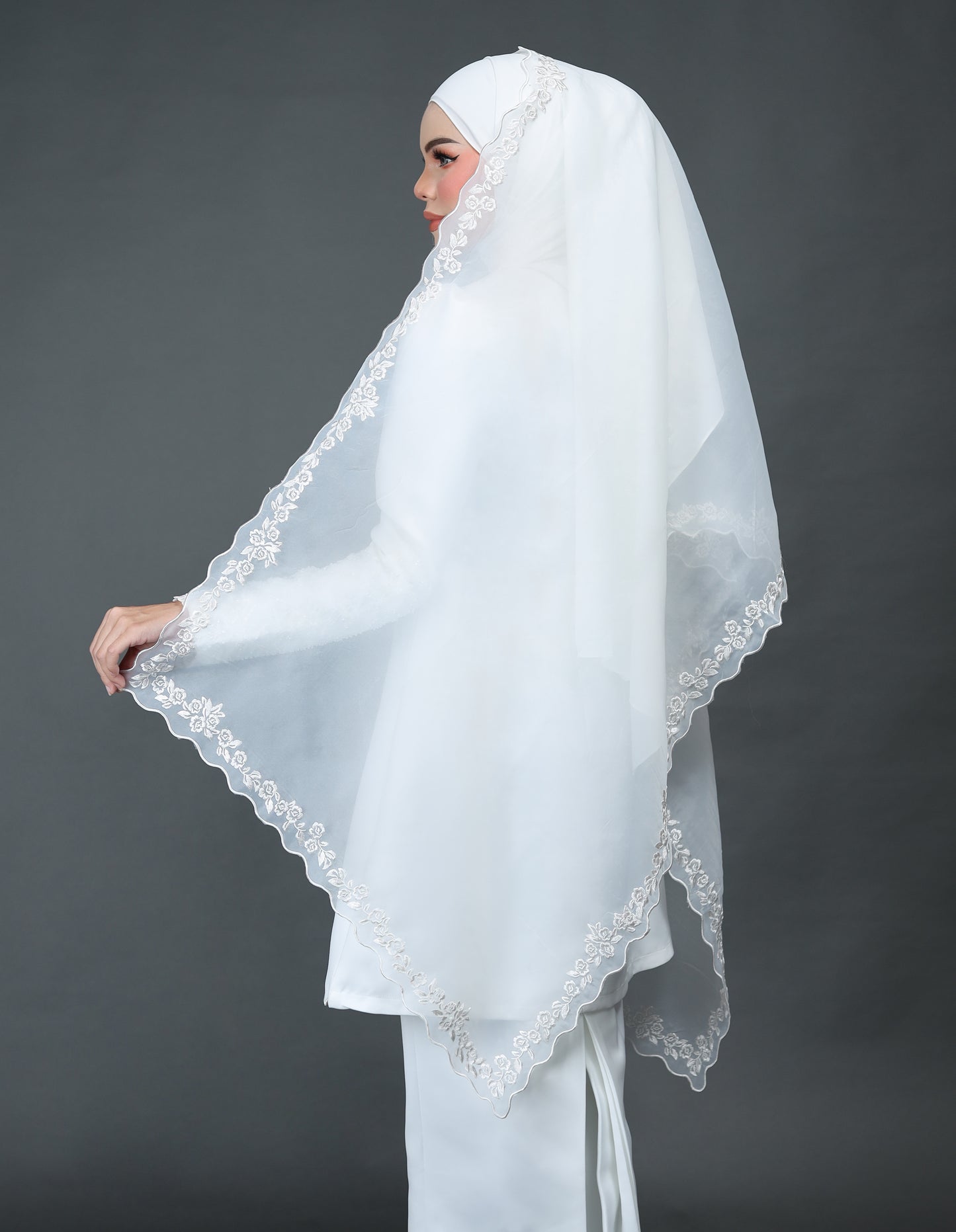 ORGANDY EMBROIDERY VEIL CODE A23 (OFF WHITE)