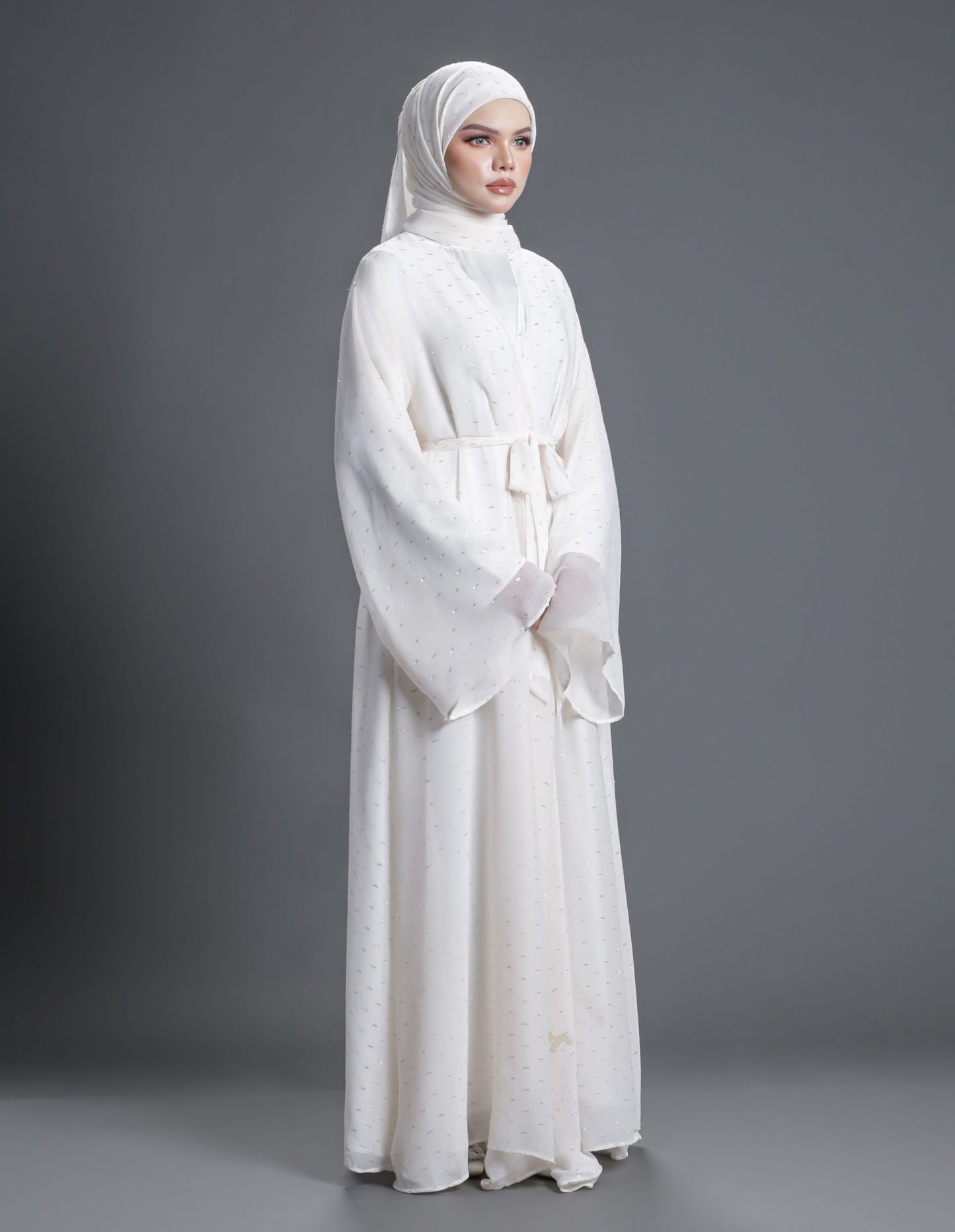 ALEEYA ABAYA (OFF WHITE)