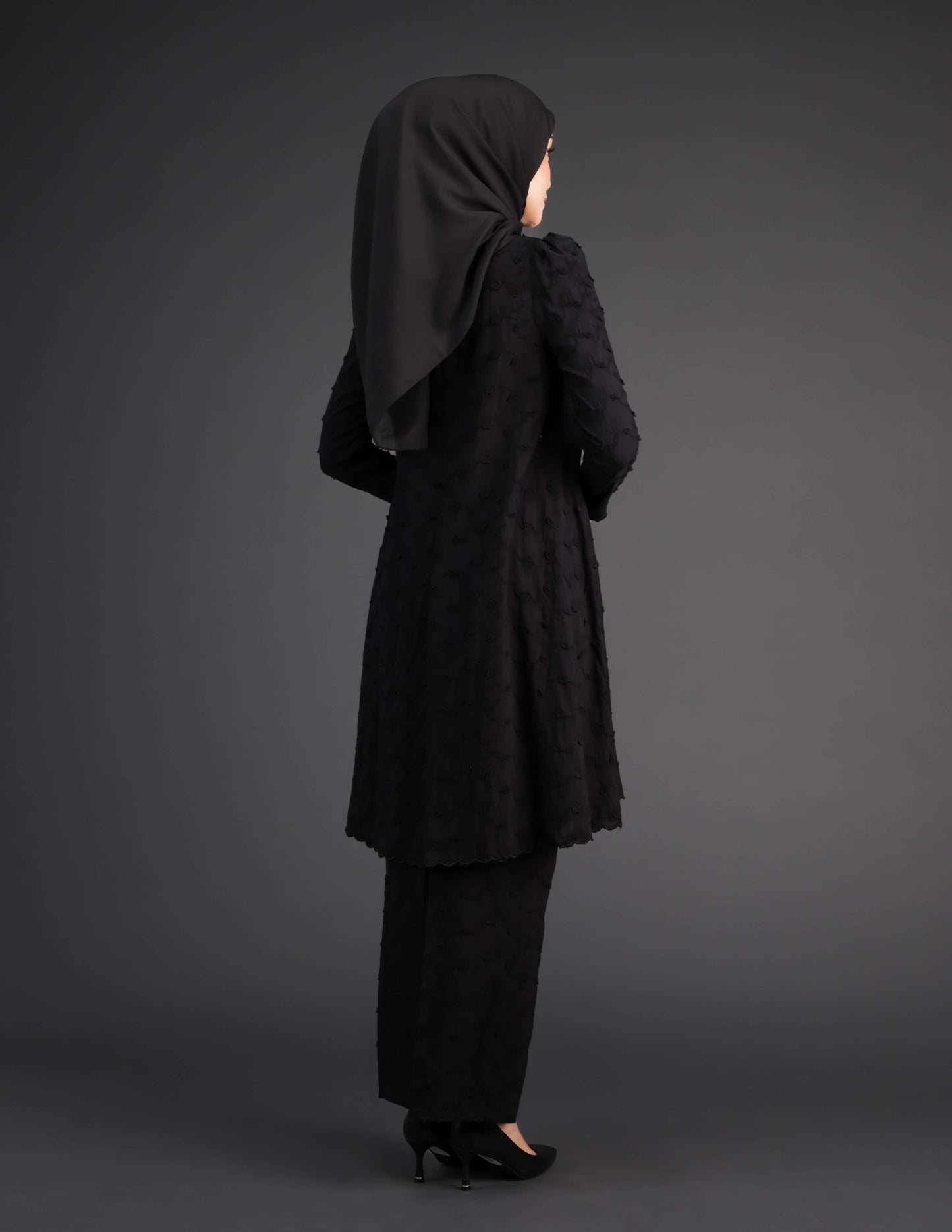 QALISHA KURUNG (BLACK)