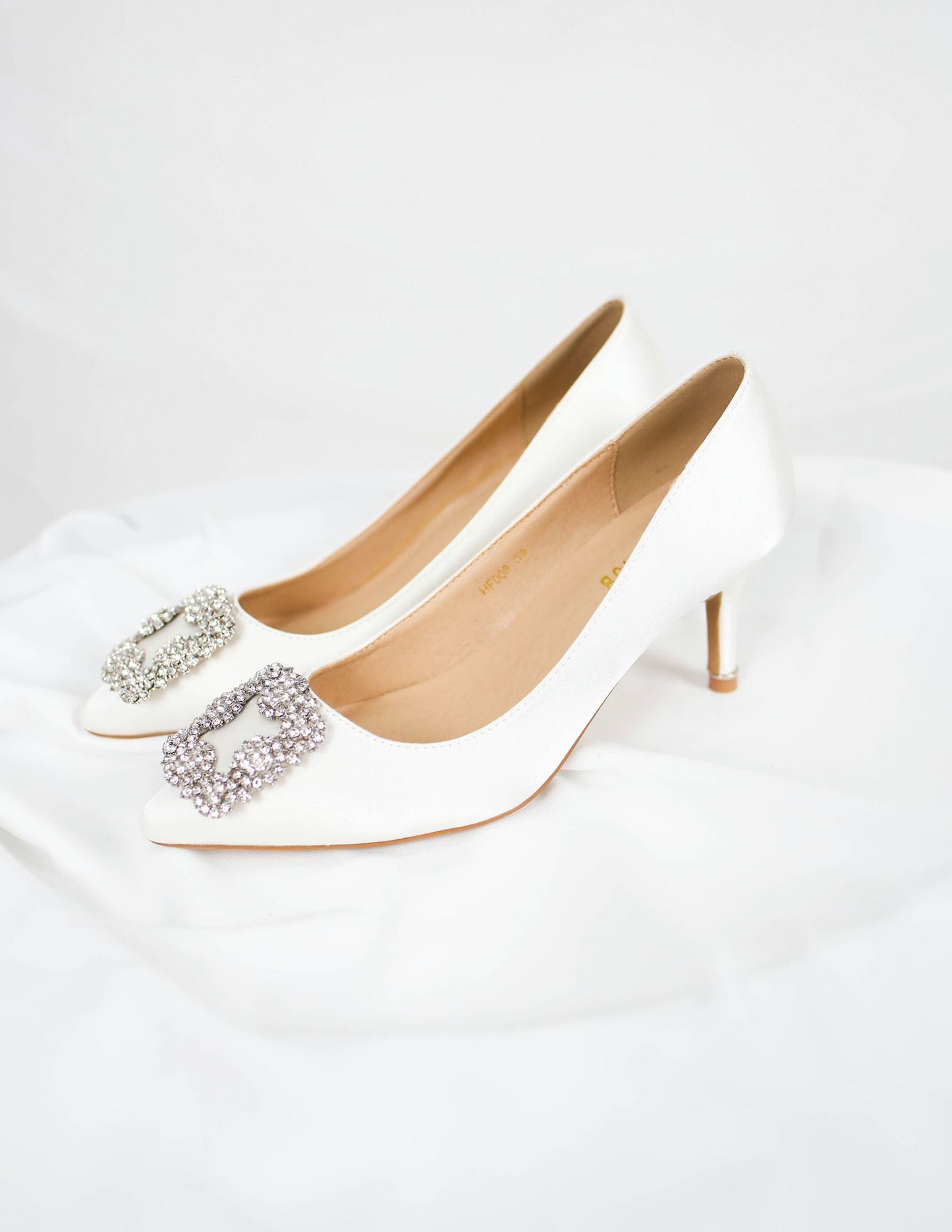 MINOR DEFECT RABECCA HEELS (WHITE)