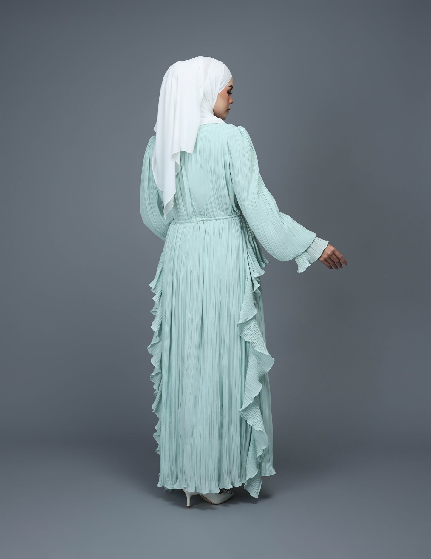 MINOR DEFECT RANIA ABAYA (SOFT GREEN)