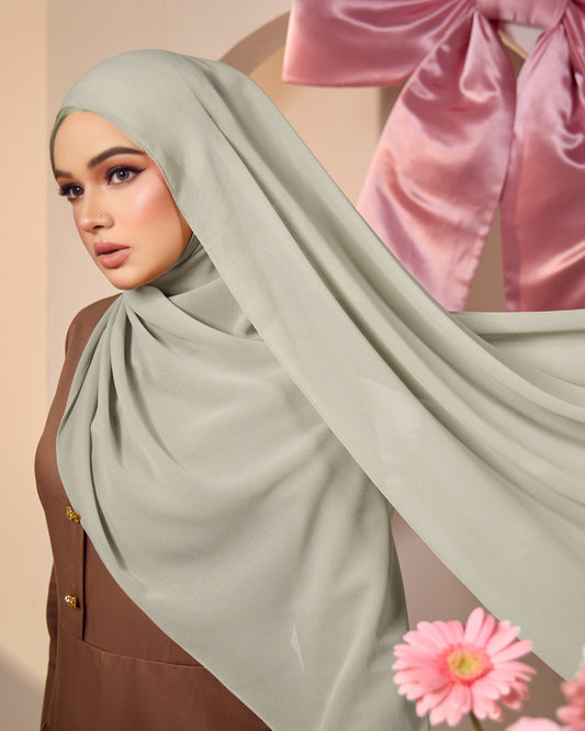 HANA CHIFFON SHAWL (COOKIE DOUGH)